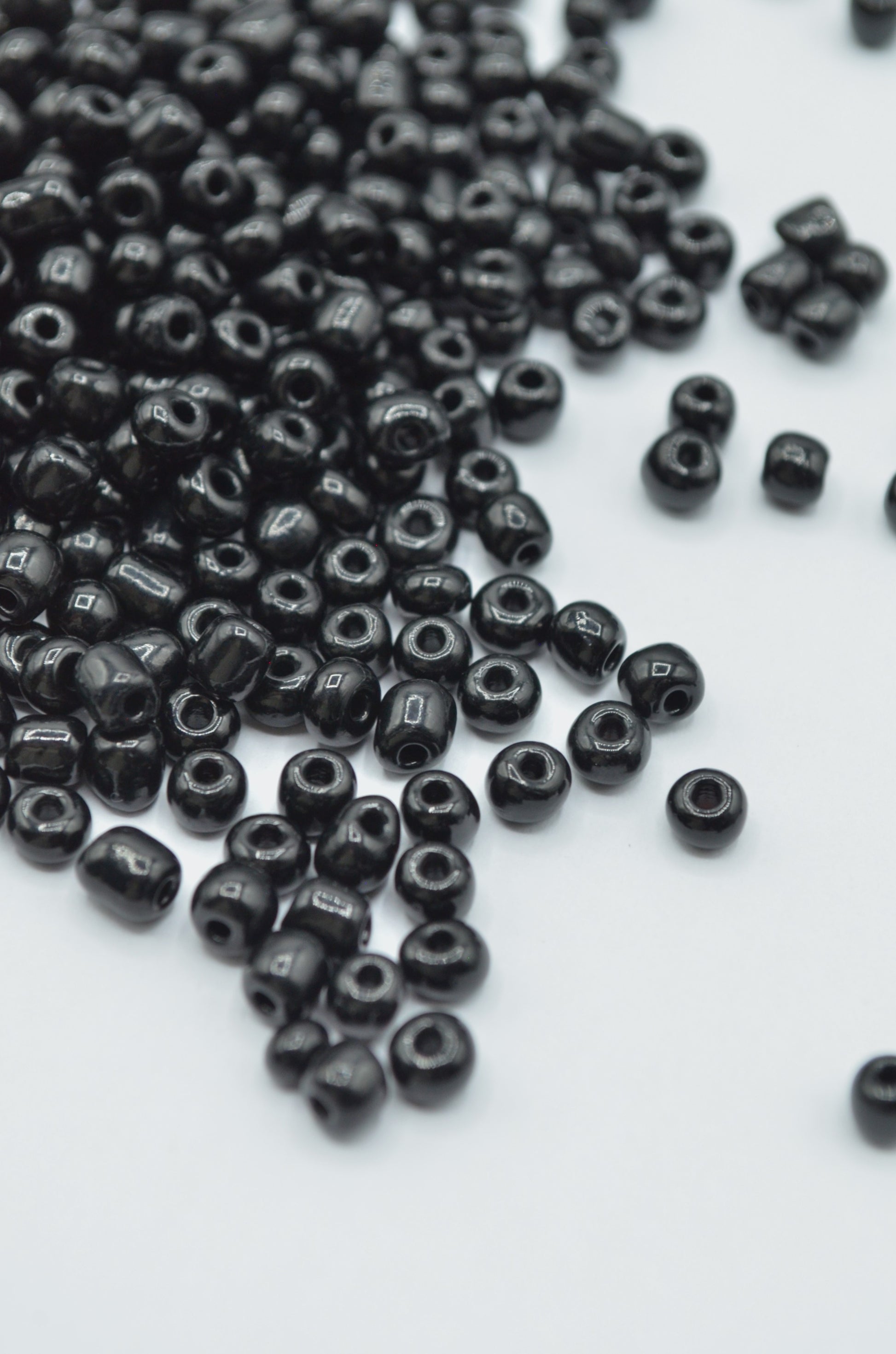 Margele 4mm, 35gr Negru