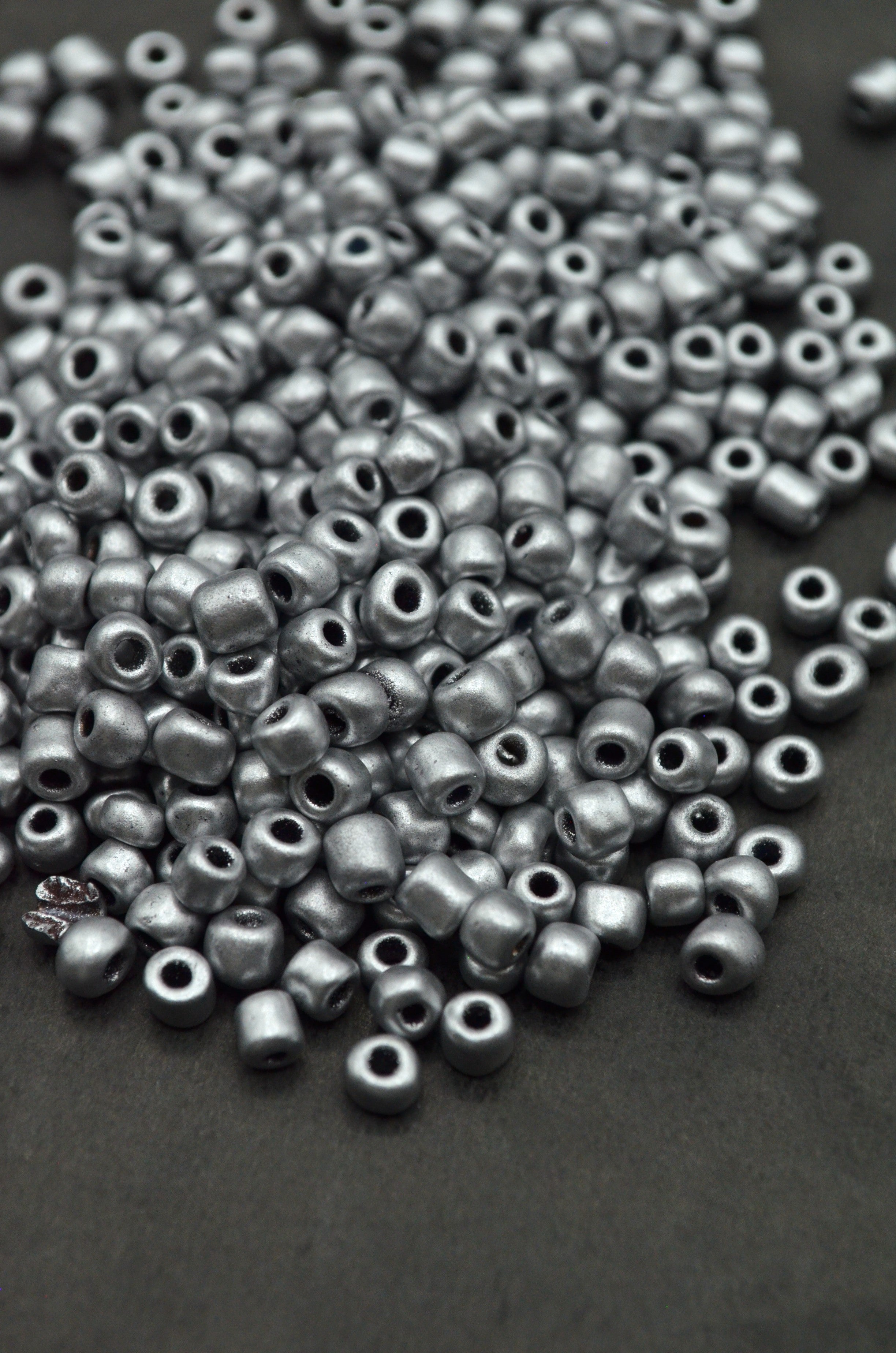Margele 4mm, 35gr Argintiu