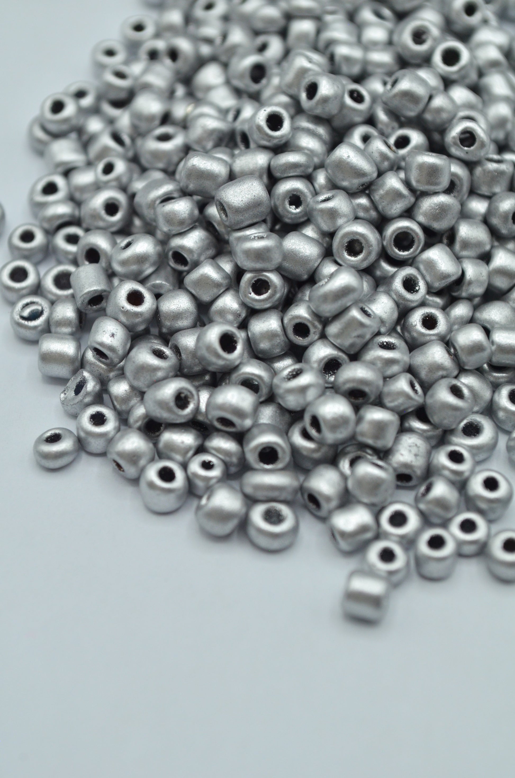 Margele 4mm, 35gr Argintiu