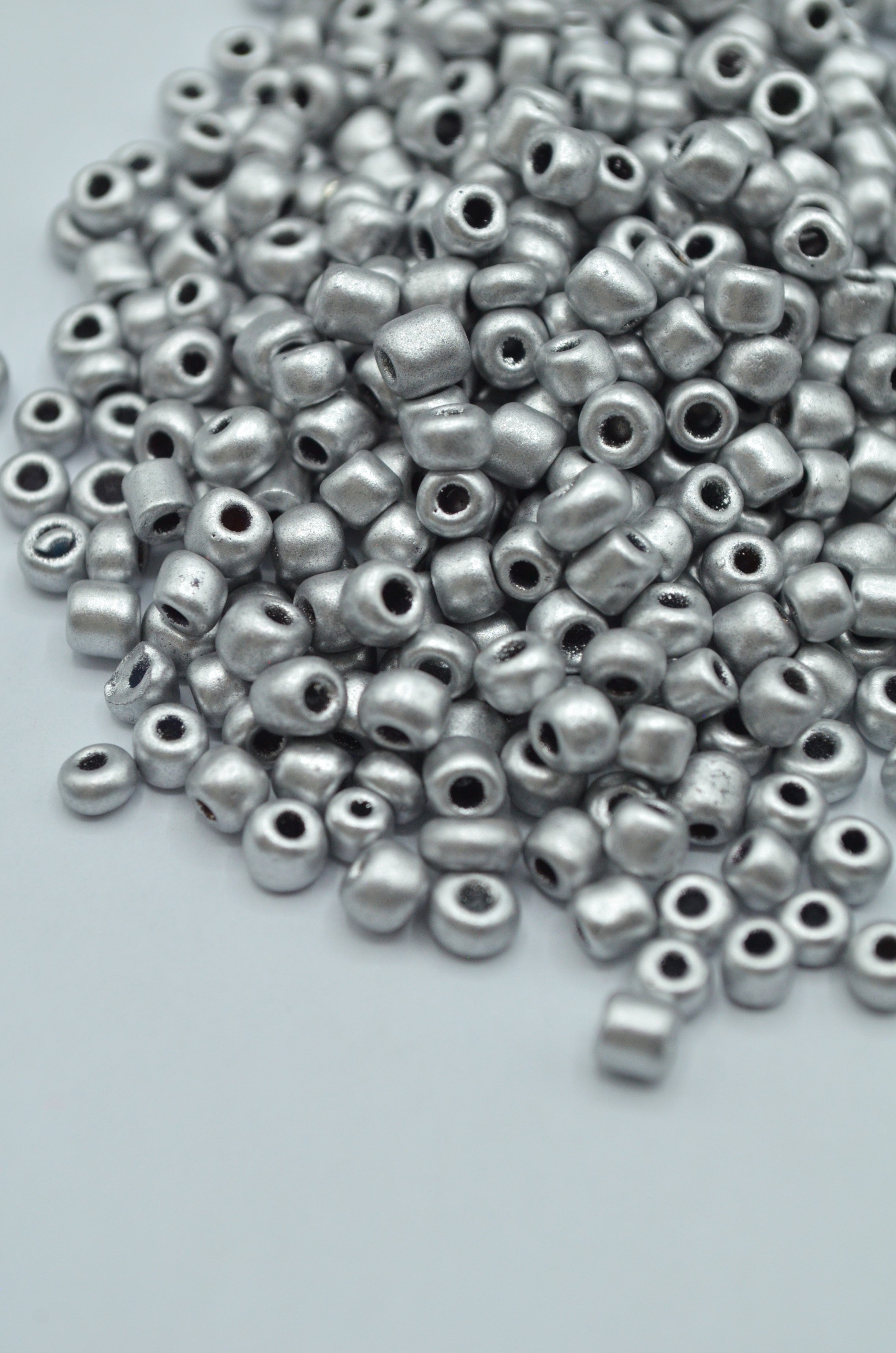 Margele 4mm, 35gr Argintiu