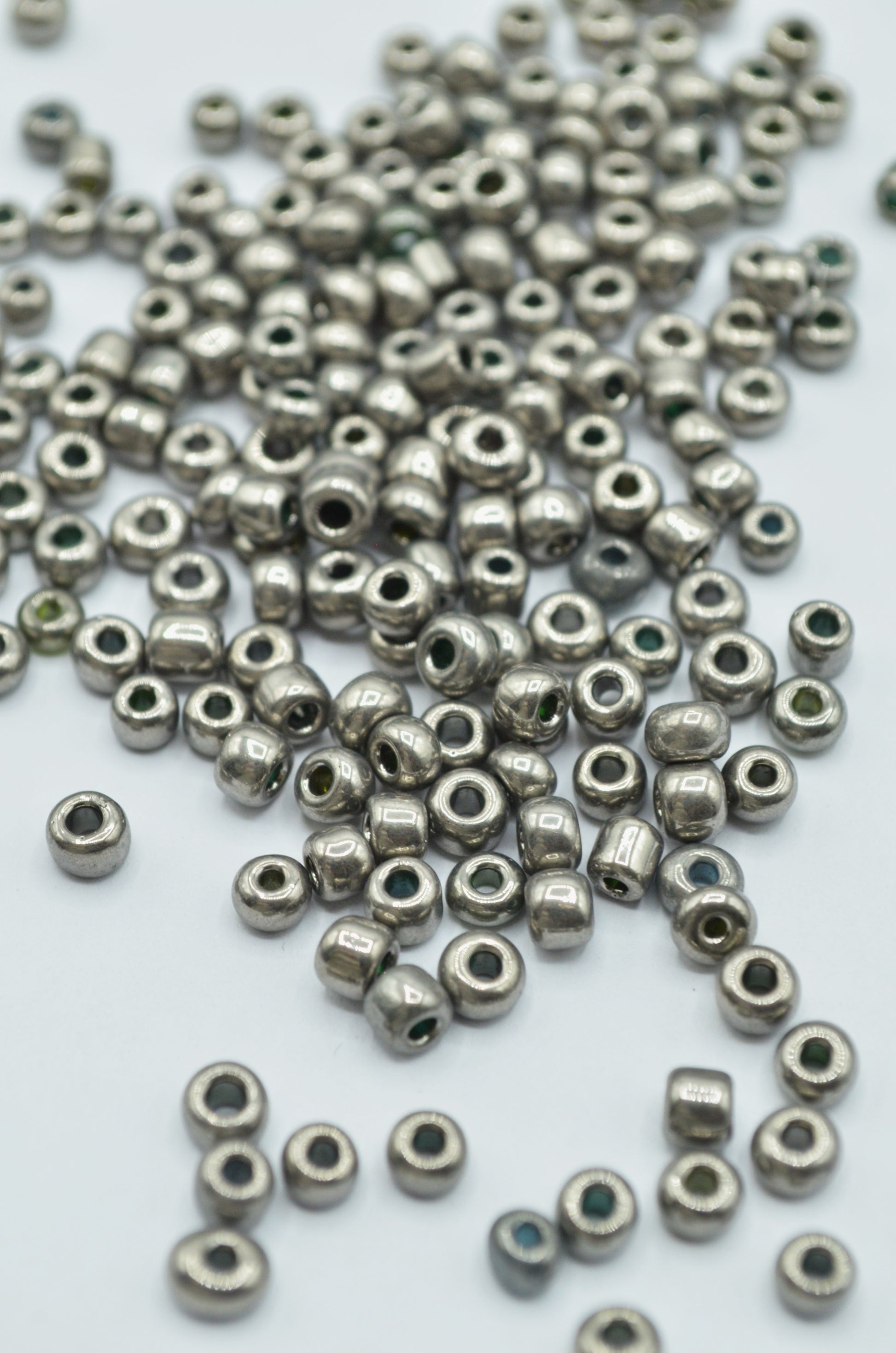 Margele 4mm, 35gr Argintiu Rodiat