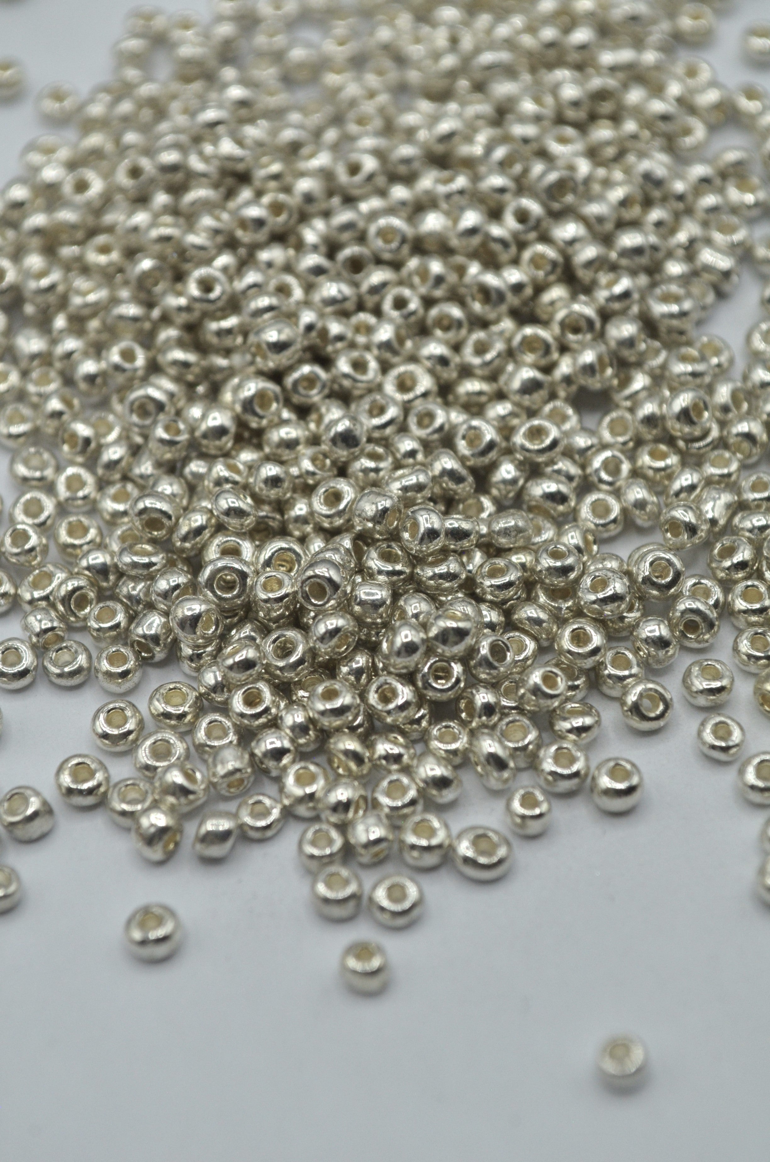 Margele 3mm, 35gr Argintiu