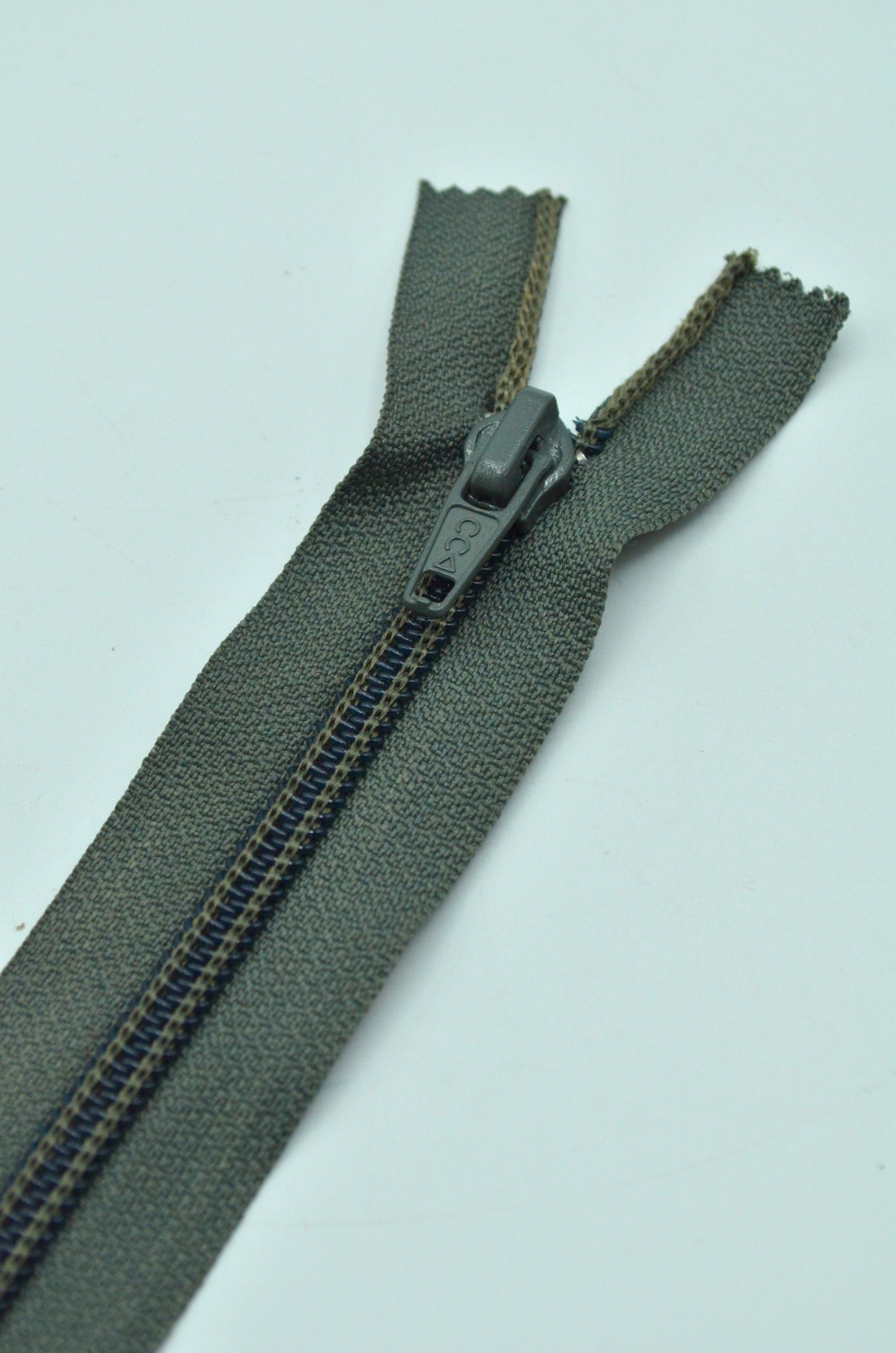 Fermoar De Plastic 6mm, 18cm Kaki-Gri