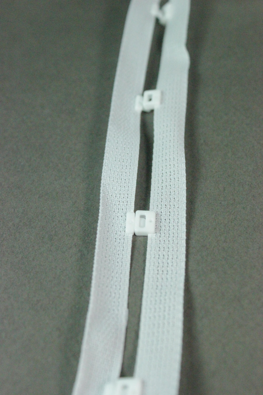 Mos Si Baba Plastic, Alb, 2cm