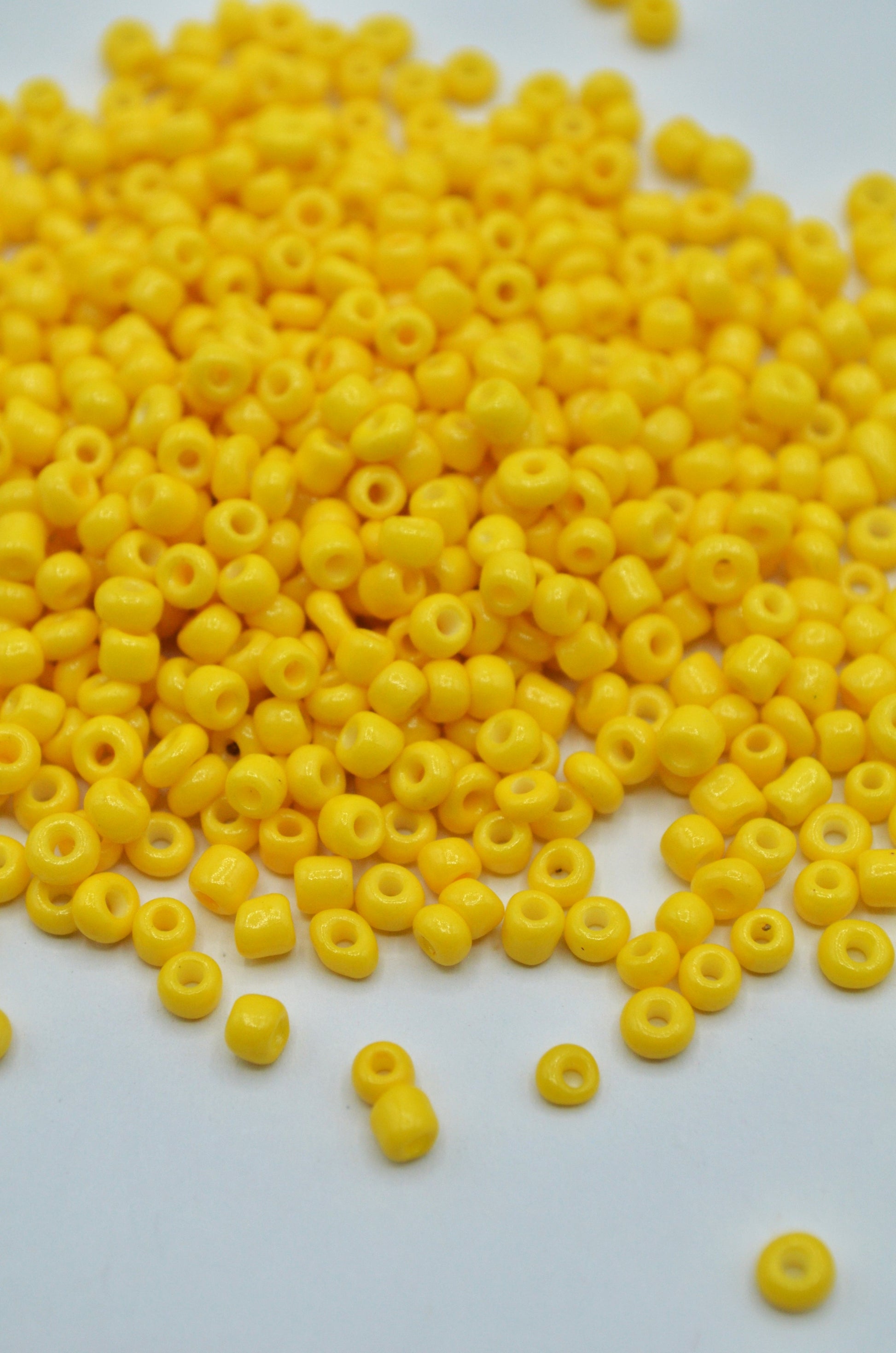 Margele 3mm, 35gr Galben