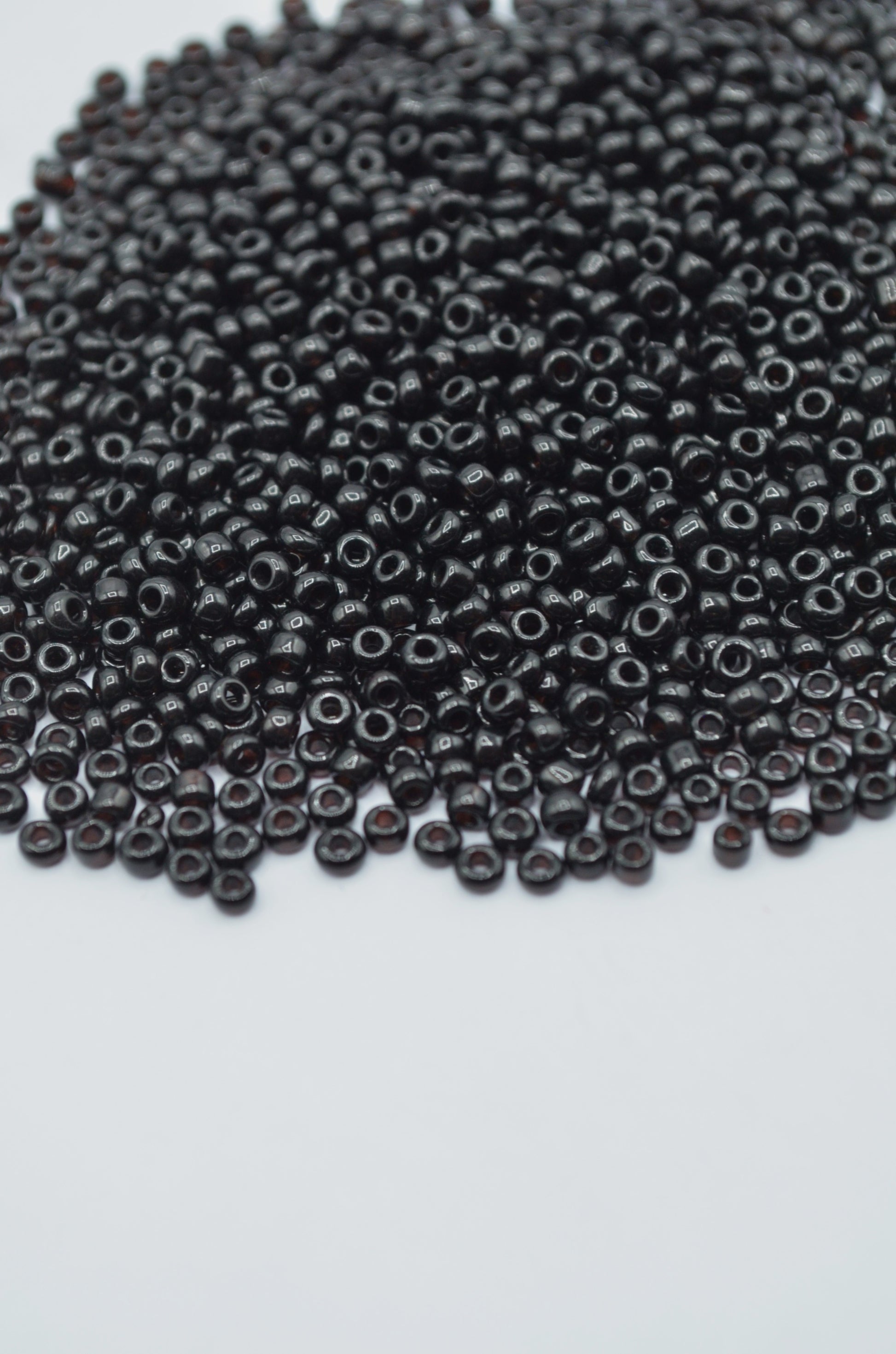 Margele 2mm, 35gr Negru