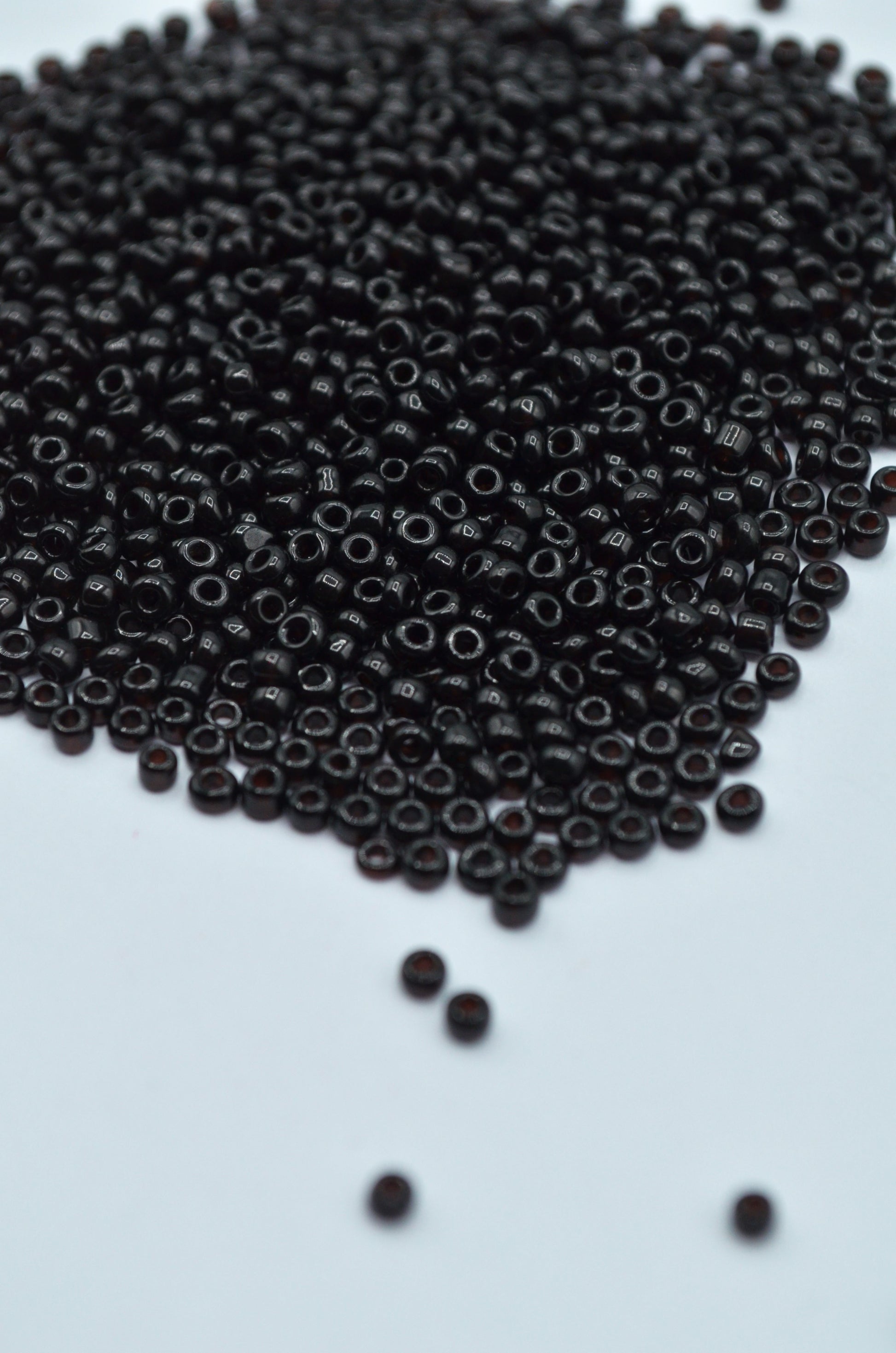 Margele 2mm, 35gr Negru