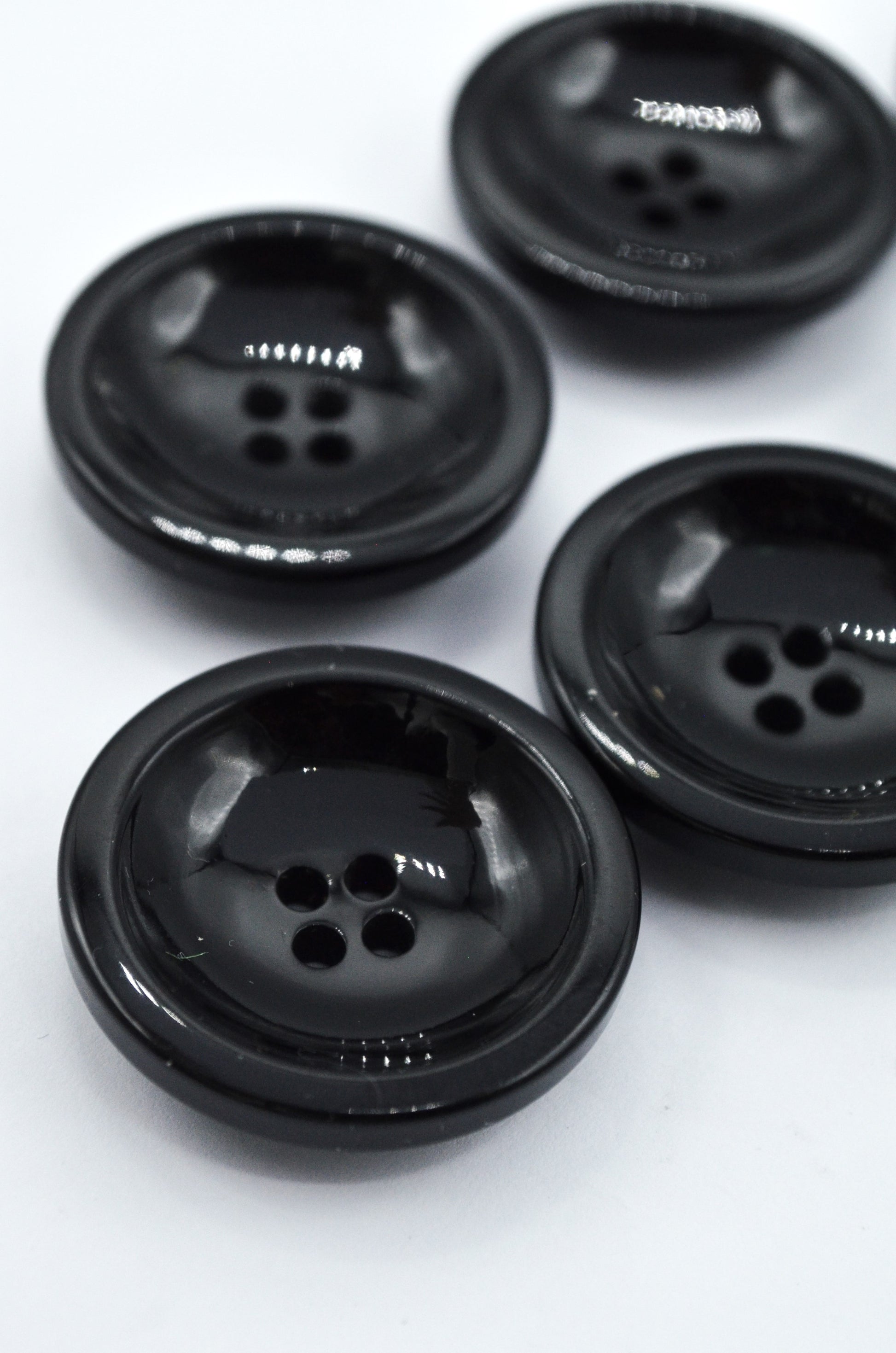 Nasturi De Plastic 34mm, Negru