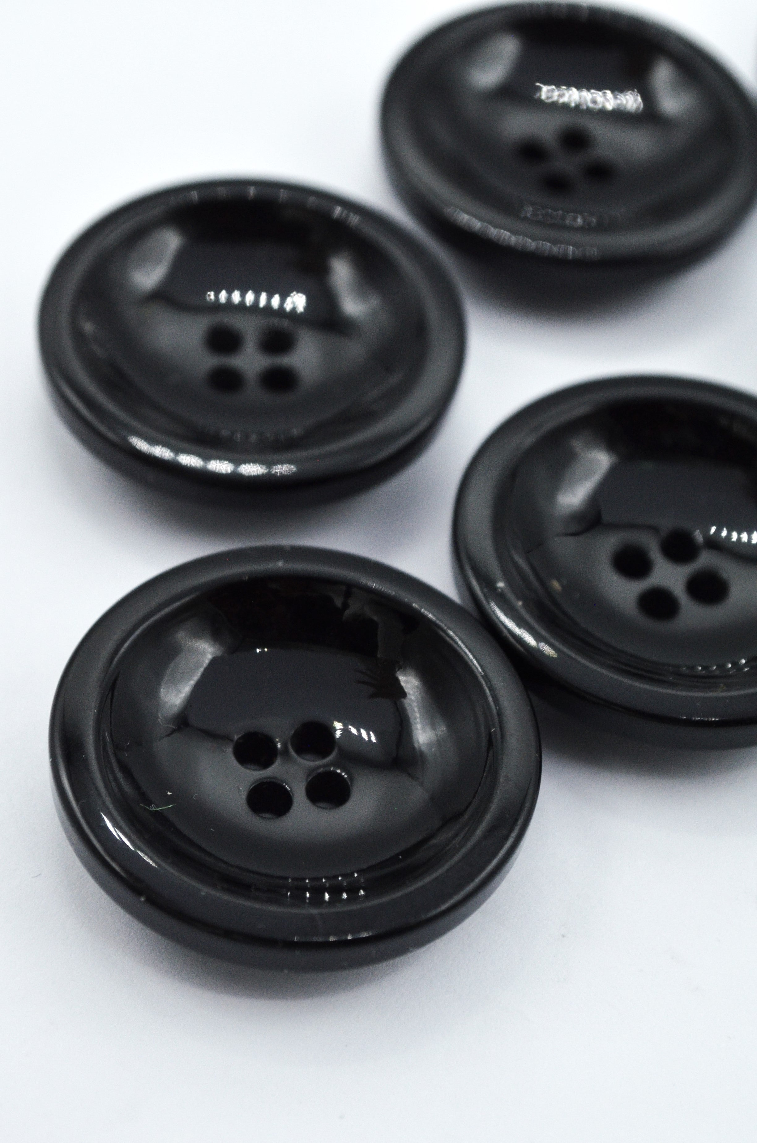 Nasturi De Plastic 34mm, Negru