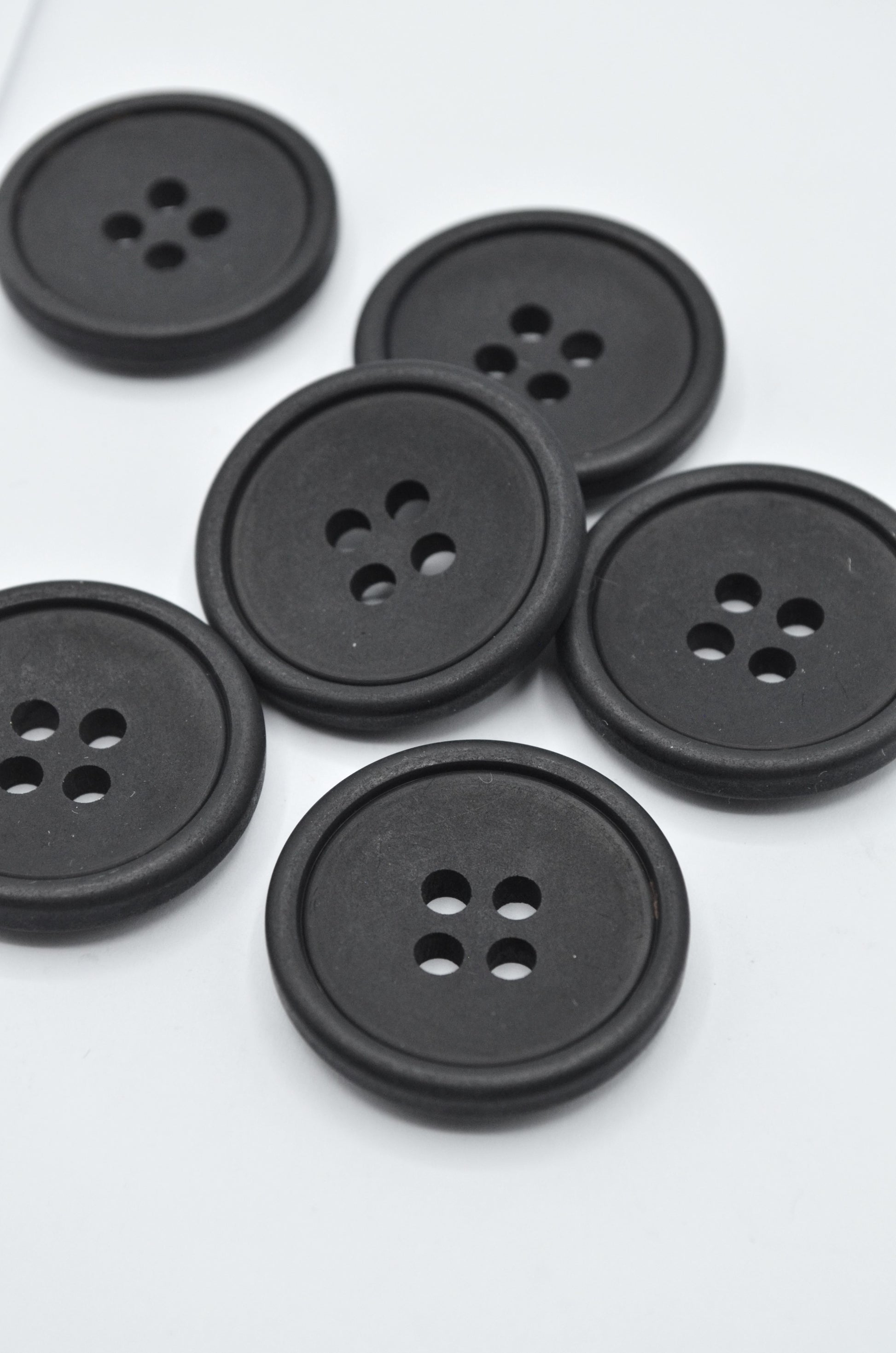 Nasturi De Plastic Negru Mat, 34mm