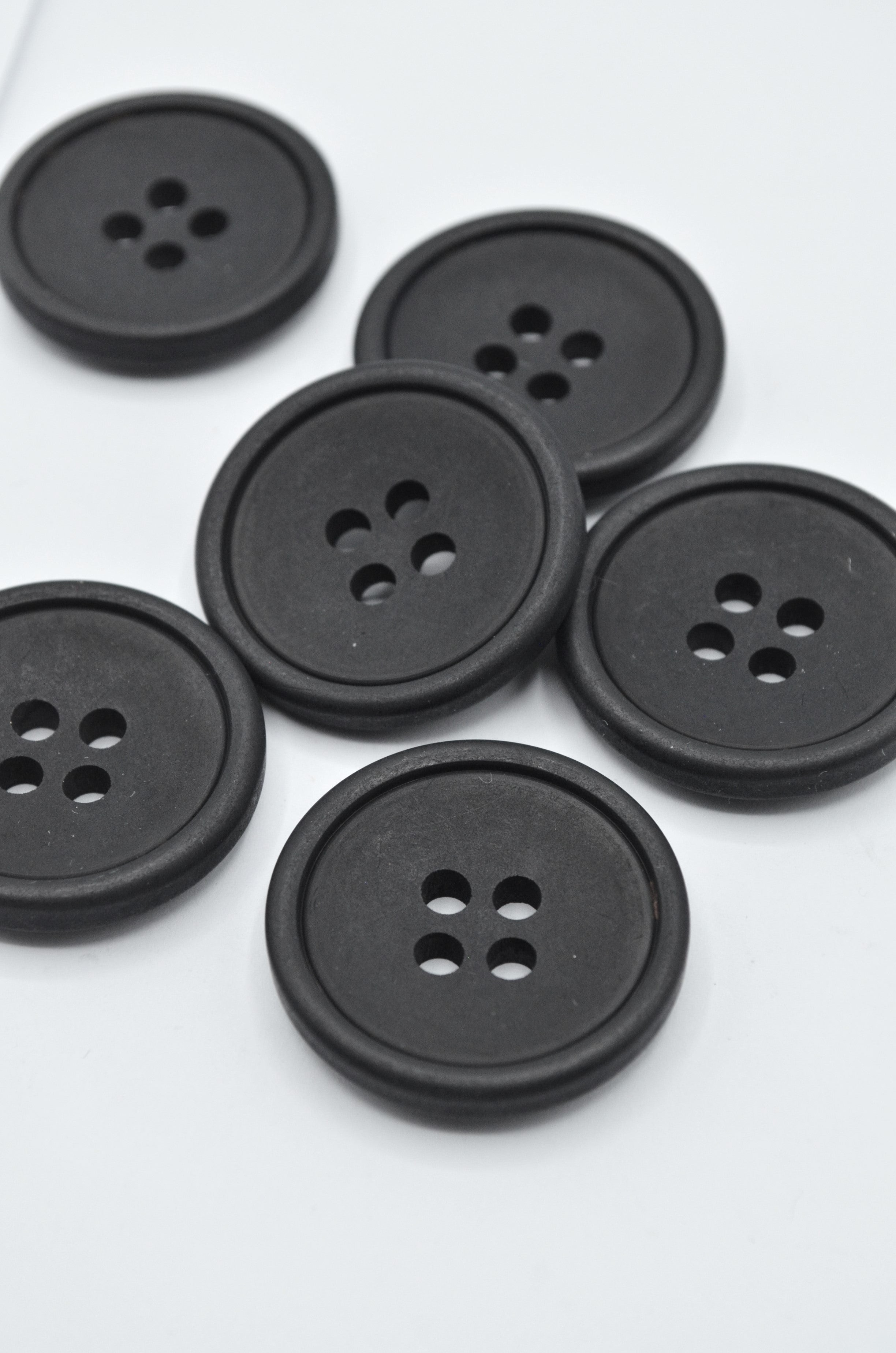 Nasturi De Plastic Negru Mat, 34mm
