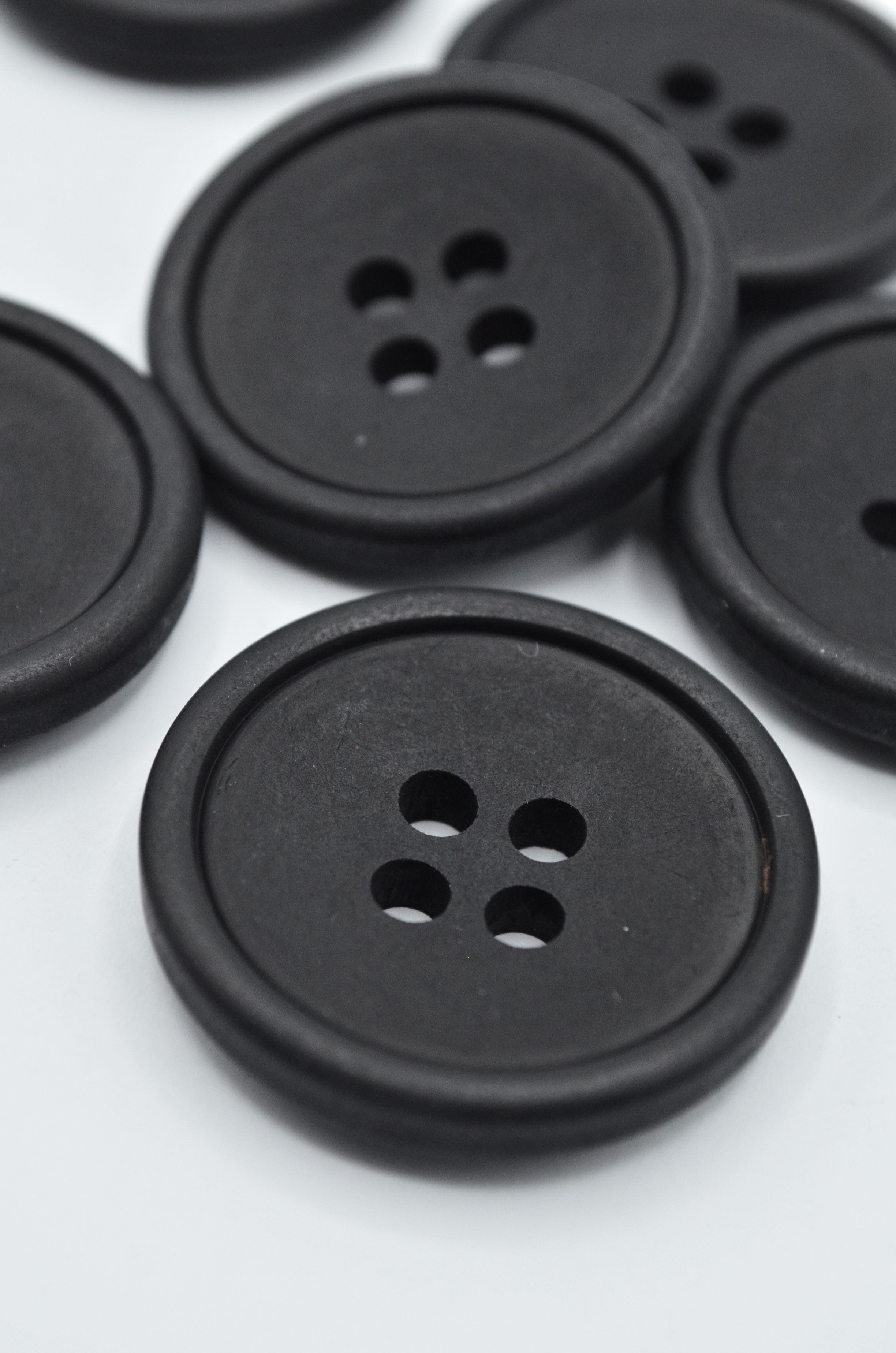 Nasturi De Plastic Negru Mat, 34mm