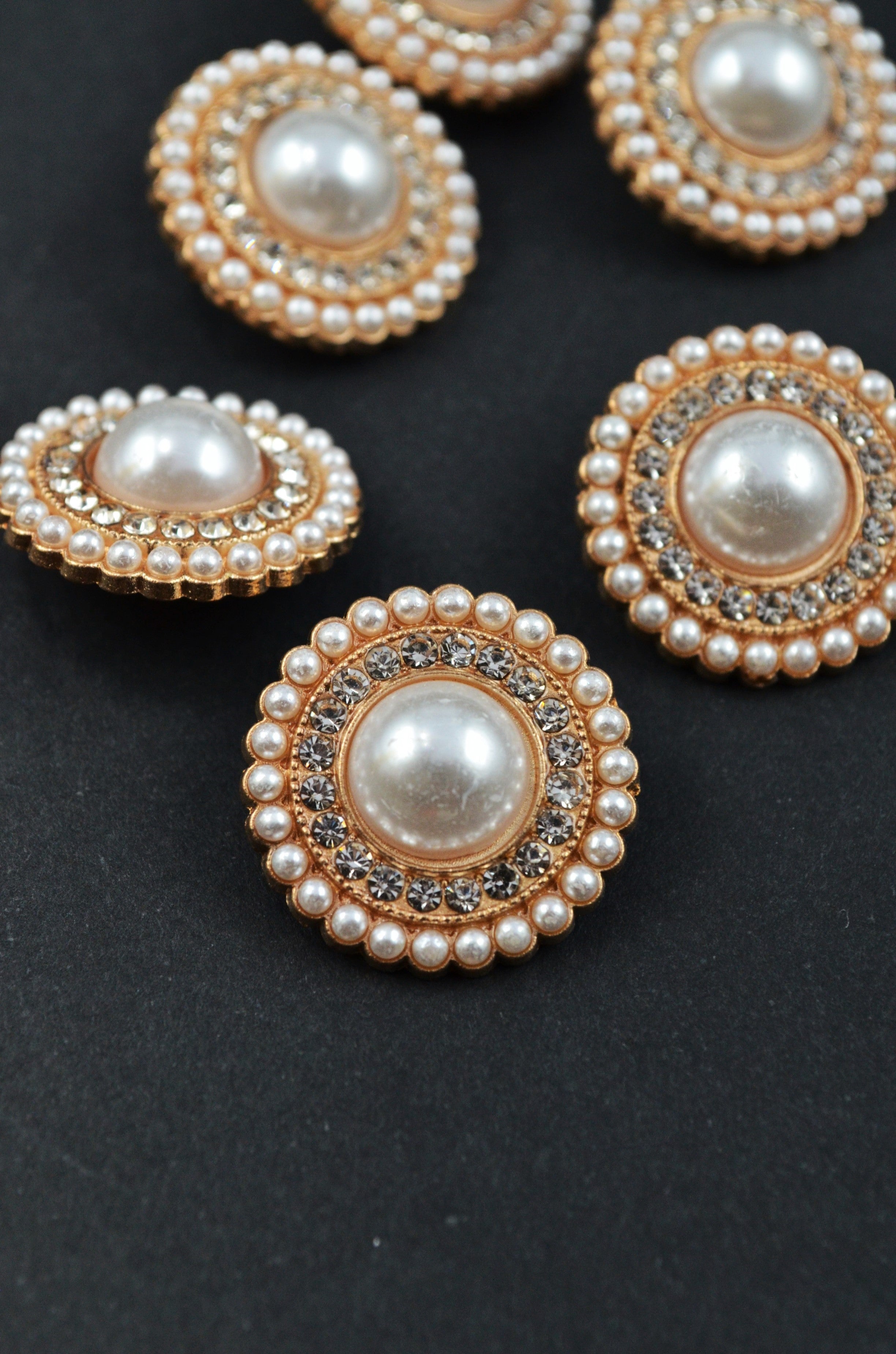 Nasturi Metalici Cu Pietre Si Perle, 21mm