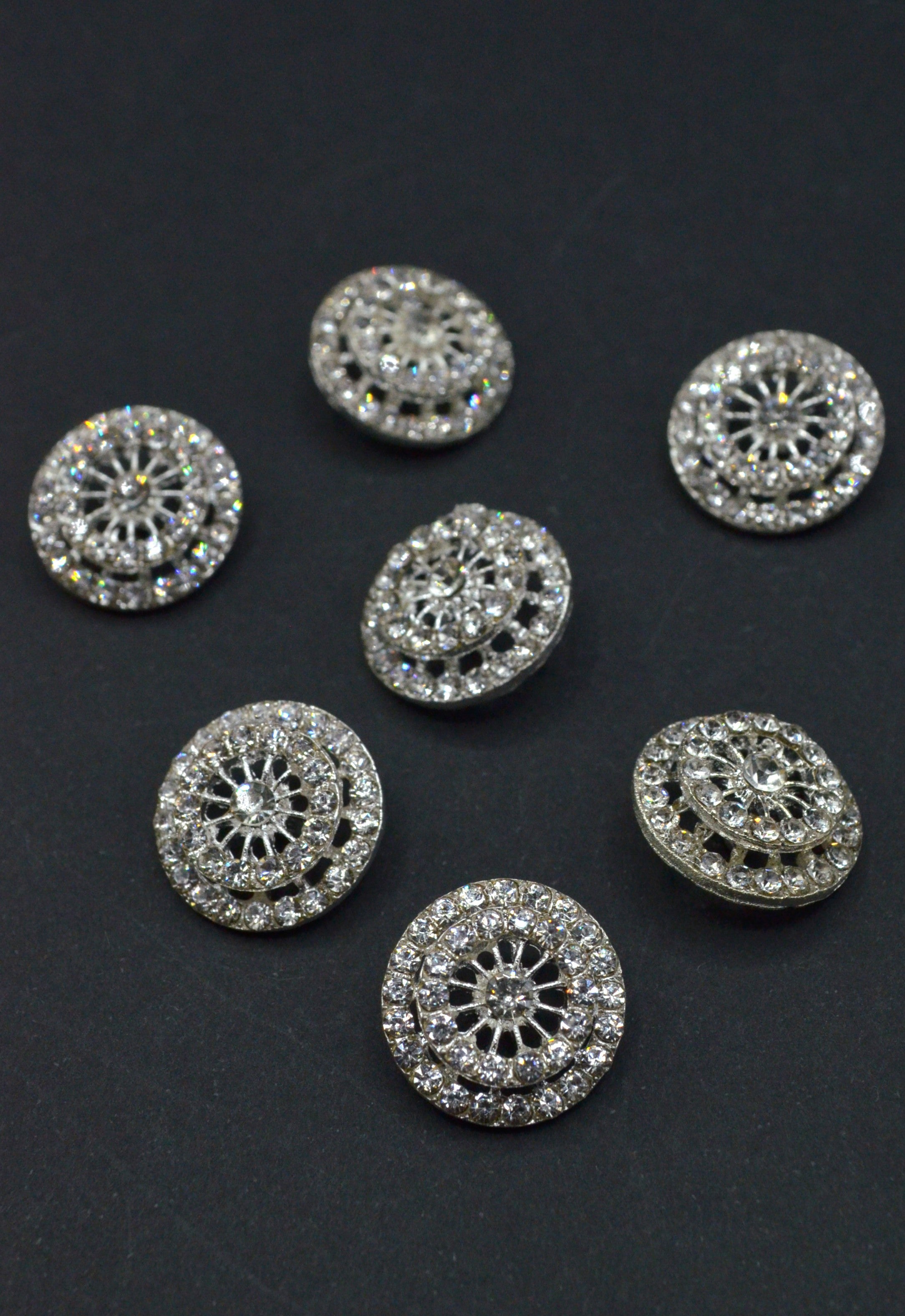 Nasturi Metalici Cu Pietre, 17mm