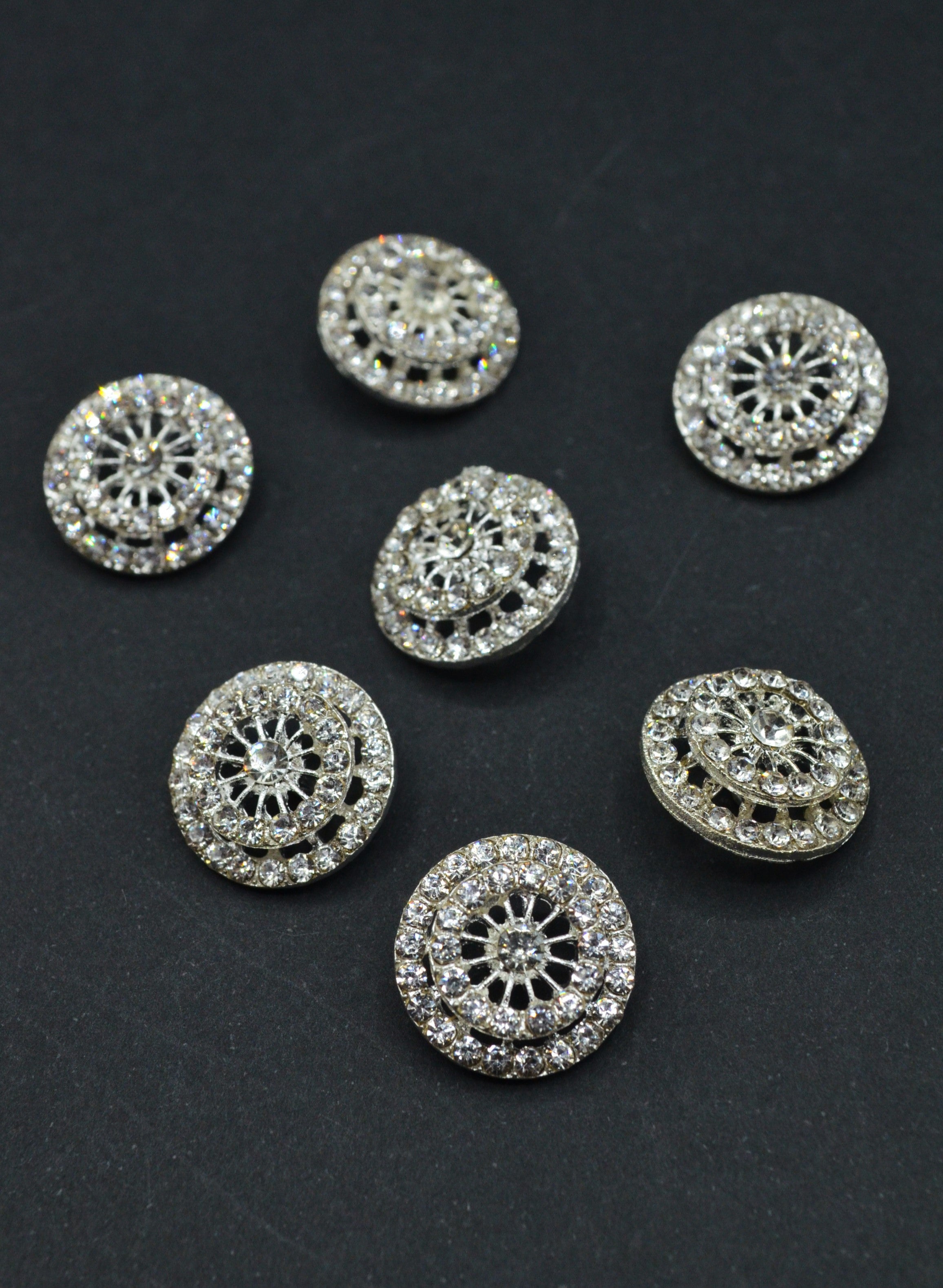 Nasturi Metalici Cu Pietre, 17mm