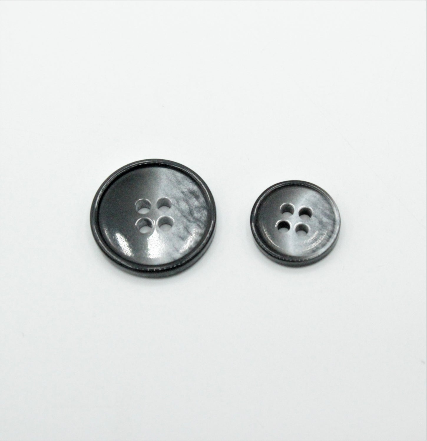 Nasturi Costum, Gri Inchis Cu Gri Deschis Sidefati, 20mm