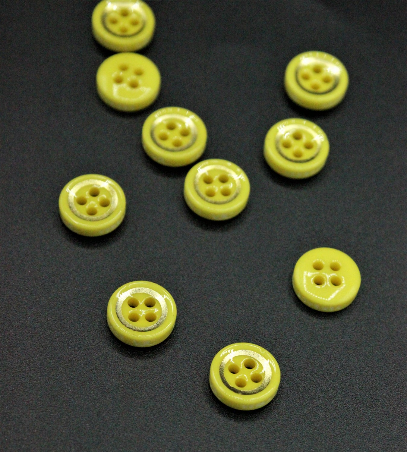 Nasturi De Camasa, 11mm, Galben Cu Auriu
