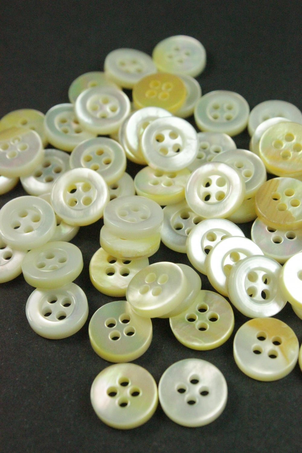 Nasturi De Camasa Din Sidef, 9mm, Crem