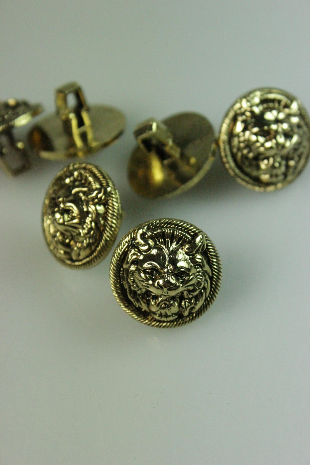 Nasturi De Plastic, 16mm