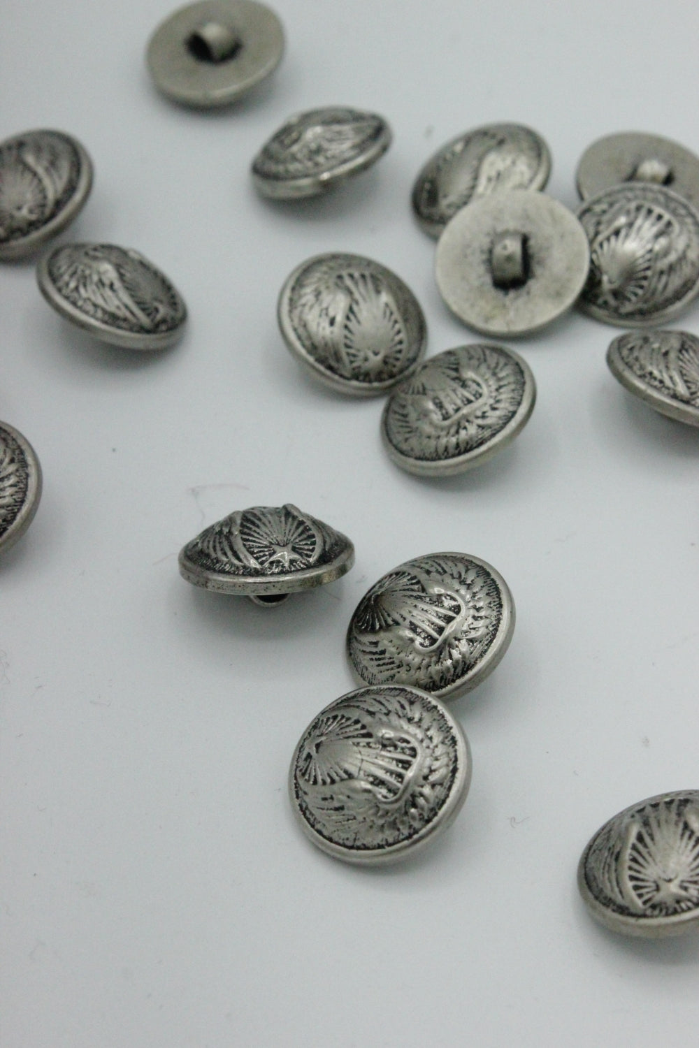 Nasturi De Plastic, 16mm