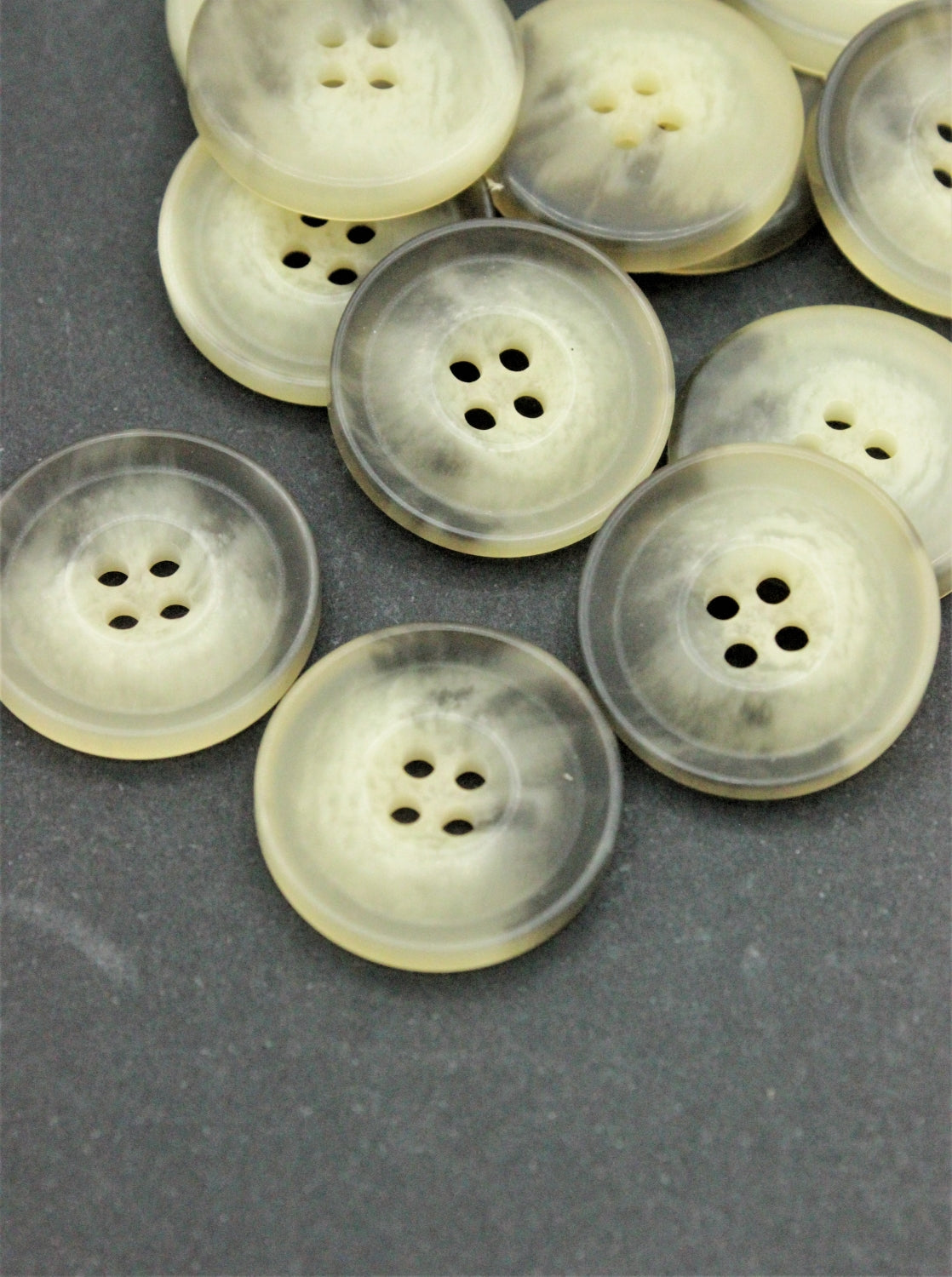 Nasturi De Plastic, 22mm, Bej