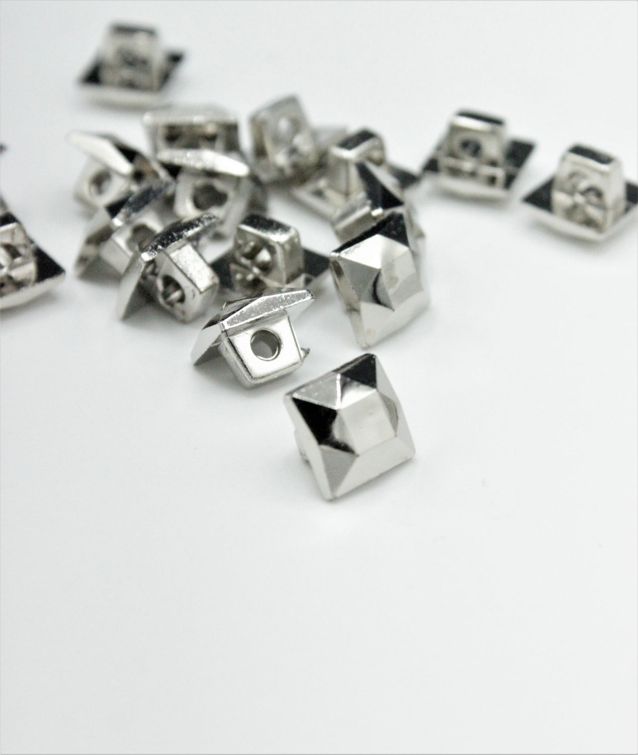 Nasturi De Plastic, 9mm, Argintiu