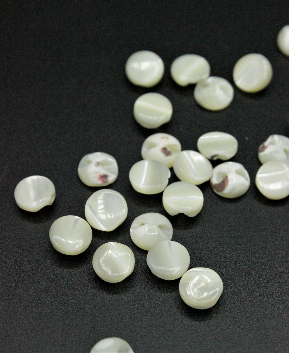 Nasturi Din Sidef, 8mm, Ivoire