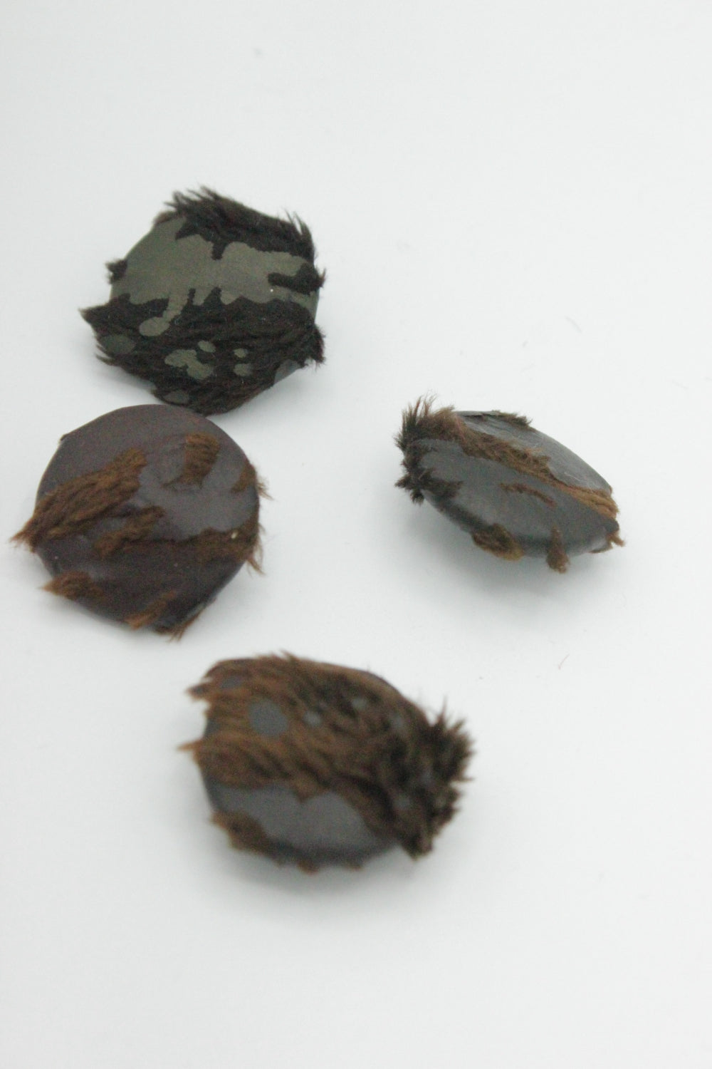 Nasturi Imbracati Cu Piele Si Blana Ecologica, 22mm