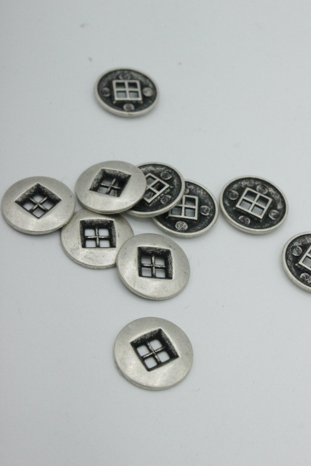 Nasturi Metalici, 15mm Argintii
