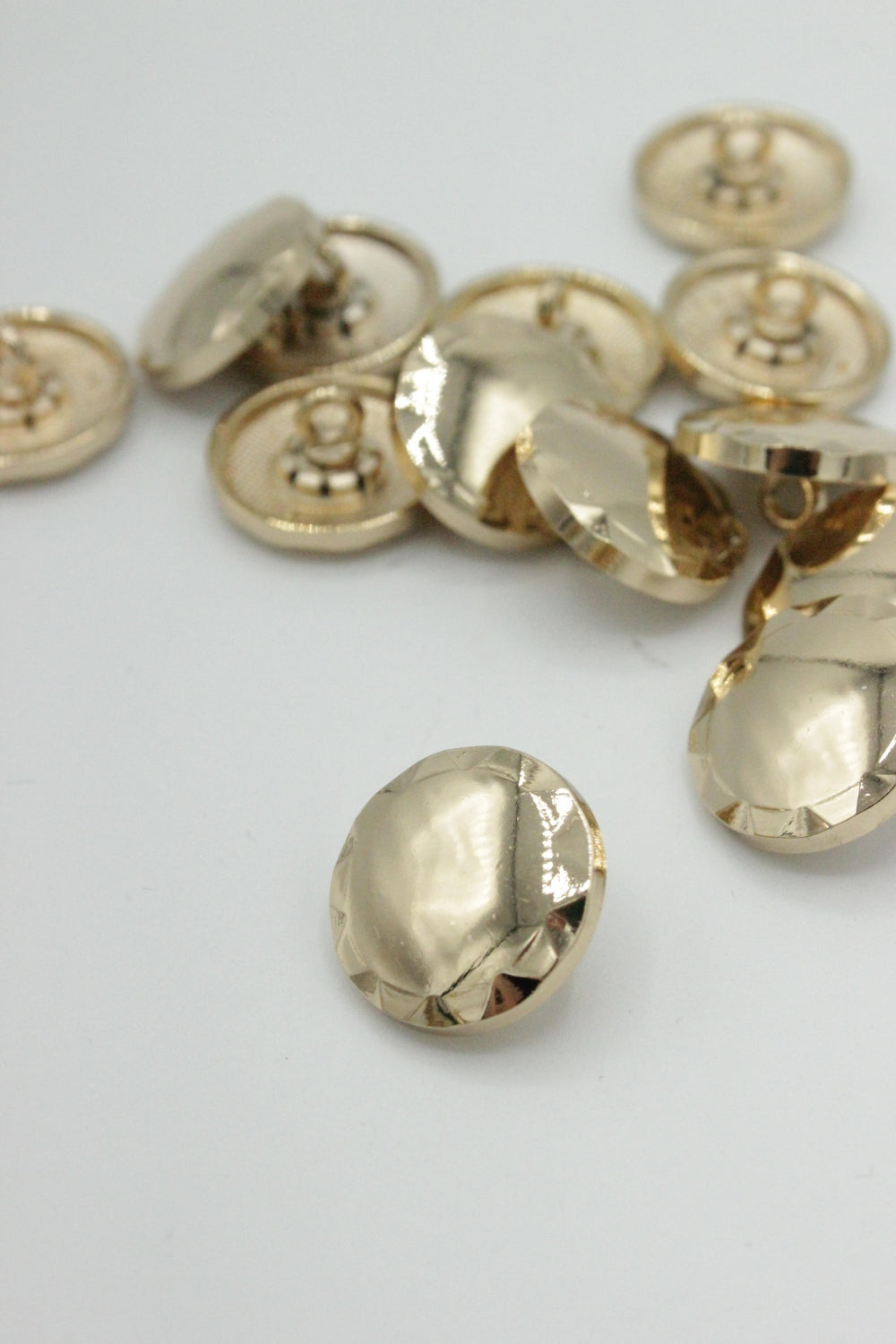 Nasturi Metalici, 18mm, Auriu