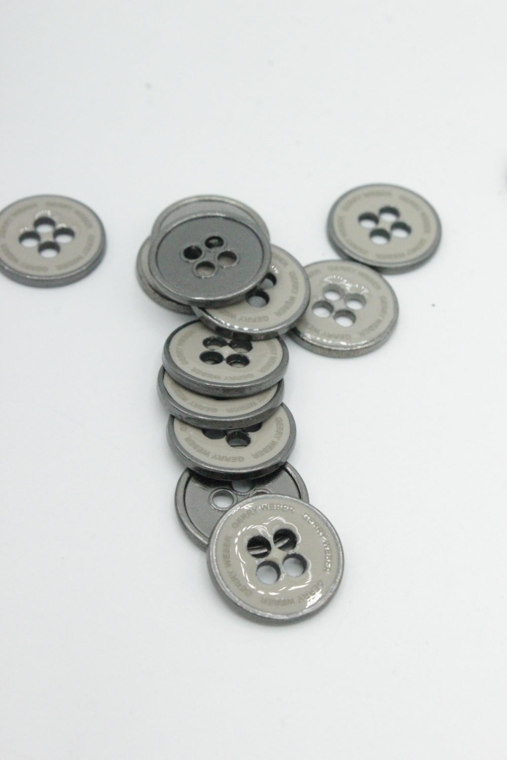 Nasturi Metalici, 18mm, Crem Gri