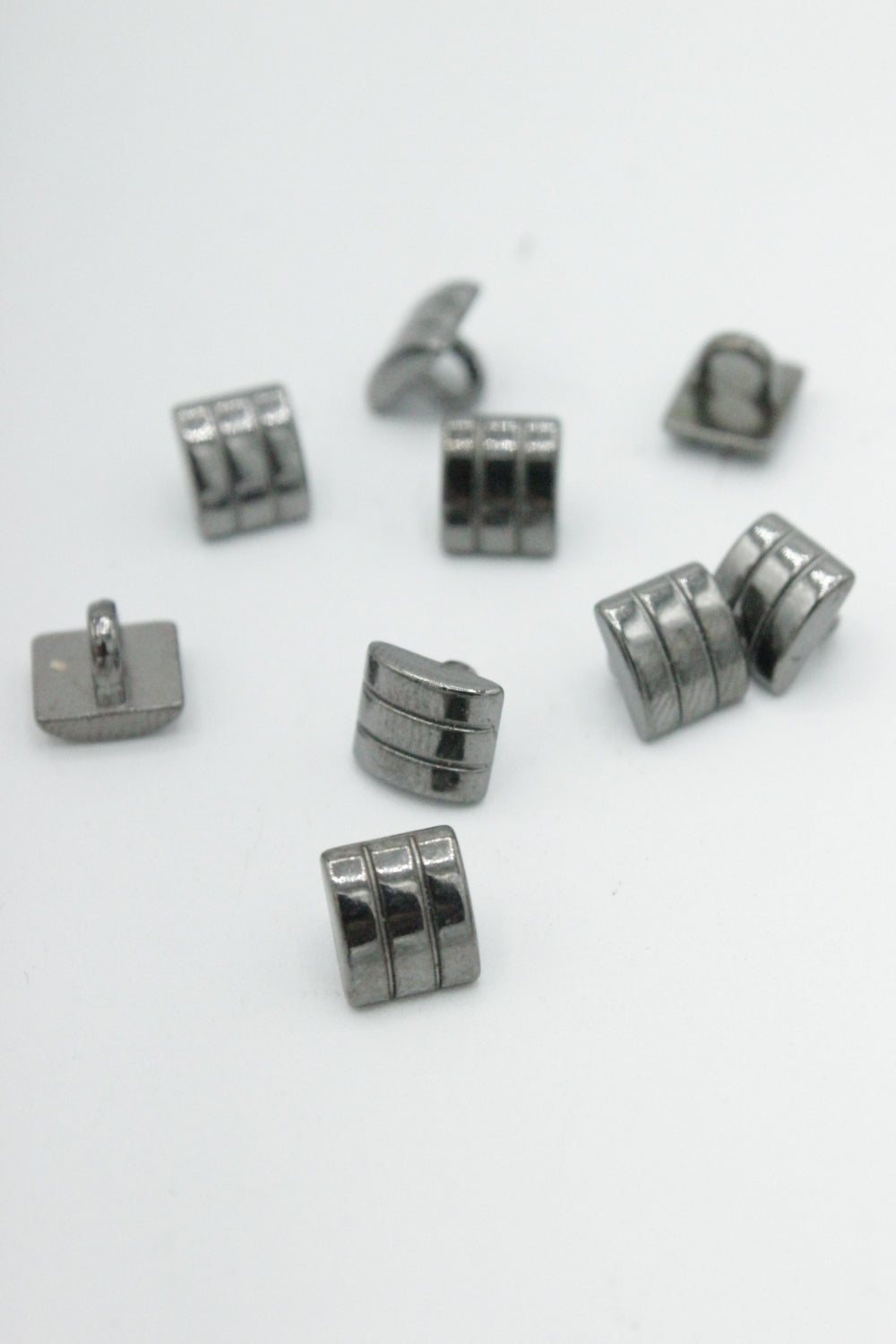 Nasturi Metalici, 7x8mm, Argintiu Inchis