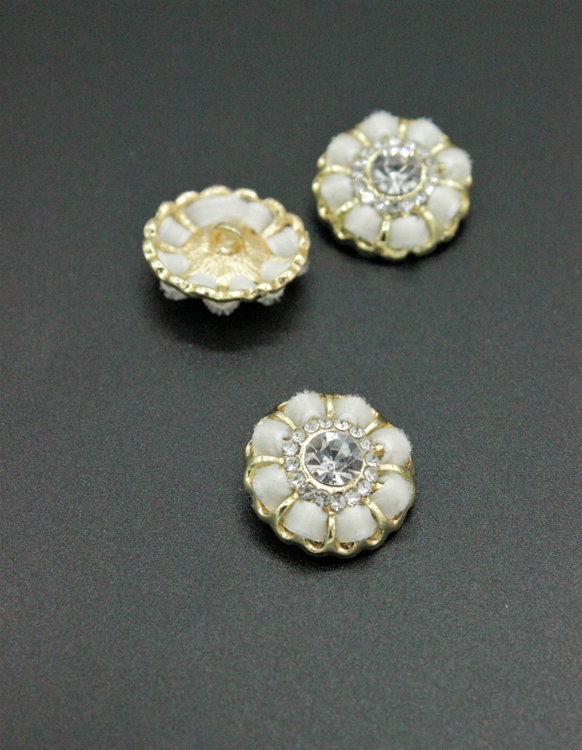 Nasturi Metalici Aurii Cu Strasuri Si Catifea, 20mm