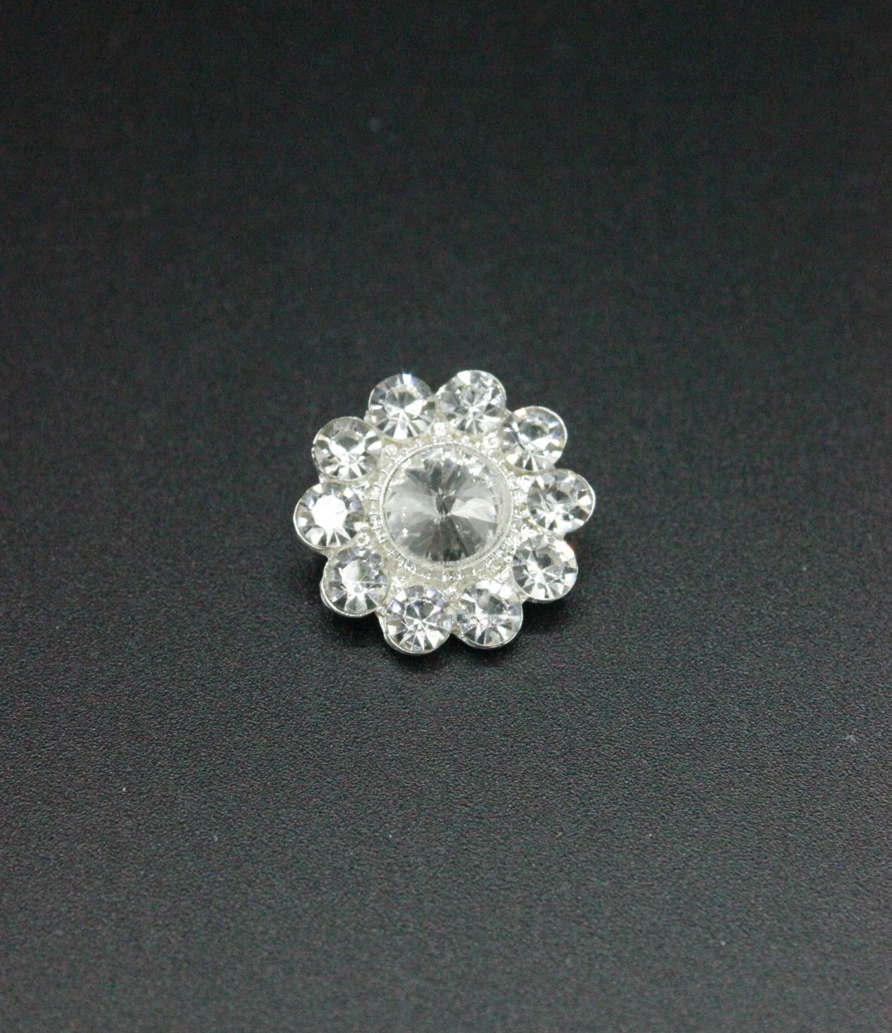 Nasturi Metalici Cu Pietre, 20mm
