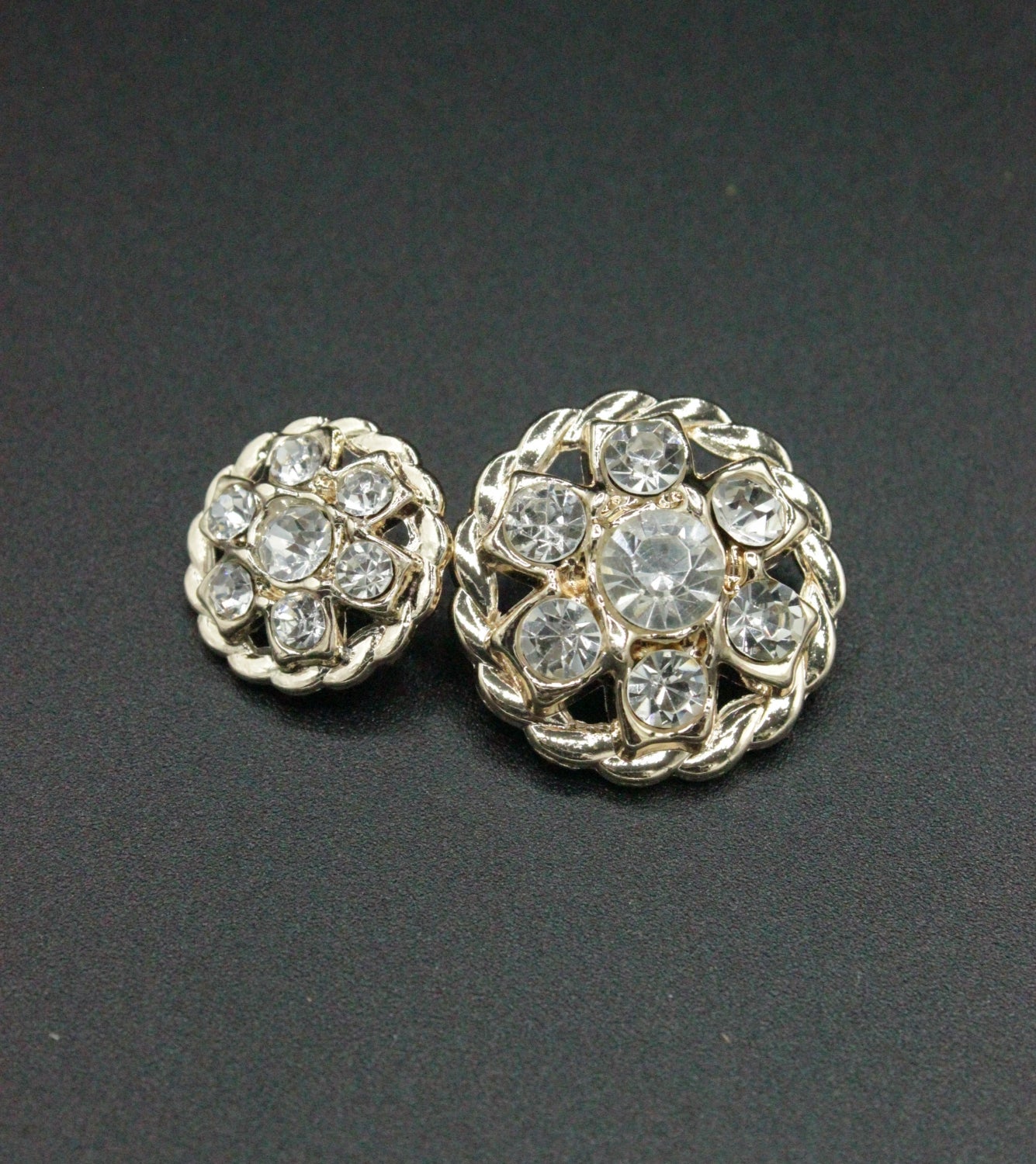 Nasturi Metalici Cu Pietre, 25mm, Auriu