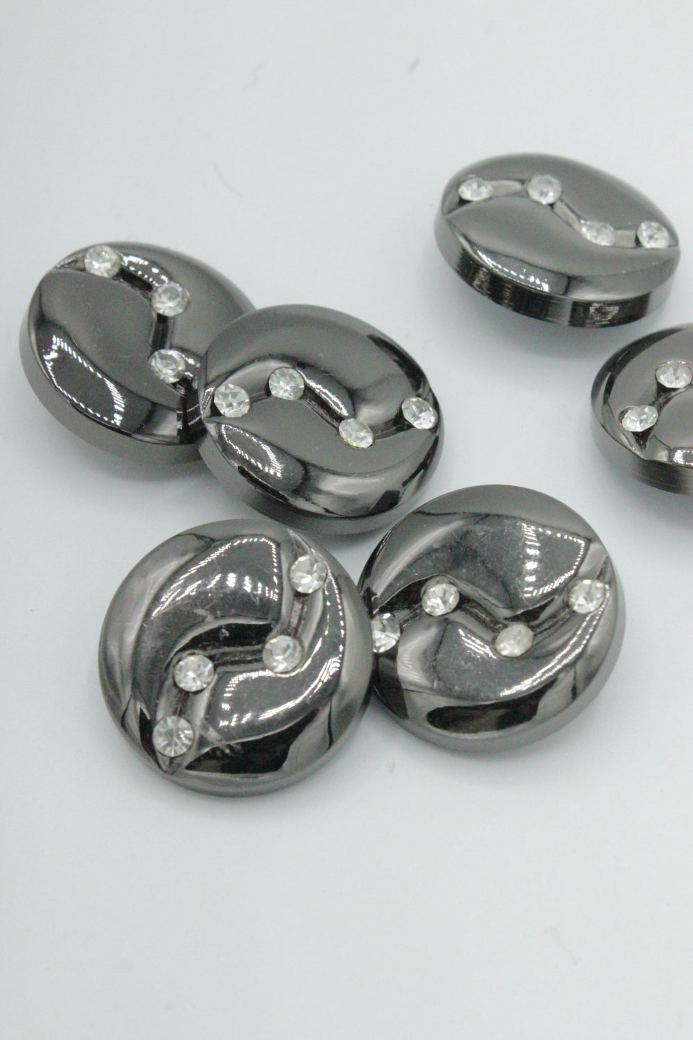 Nasturi Metalici Cu Strasuri, 25mm, Argintiu Inchis