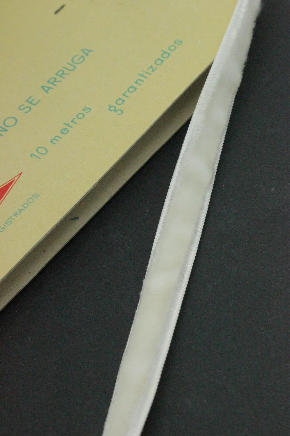 Panglica De Catifea 11mm, Crem Unt