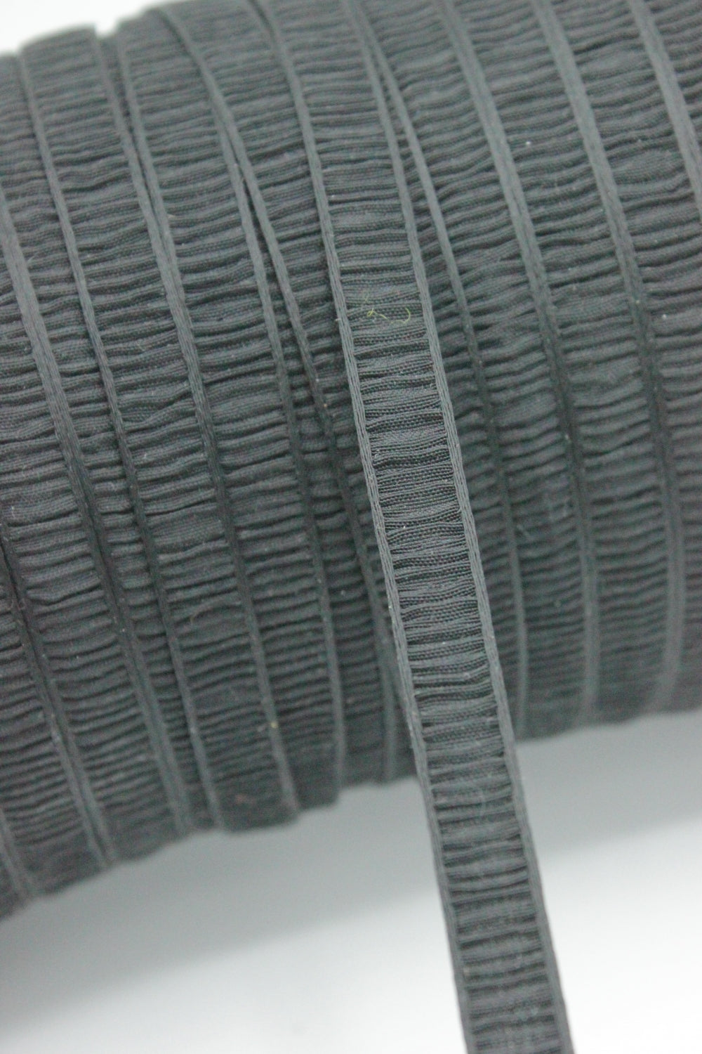 Panglica Decorativa Fronsata 10mm, Negru