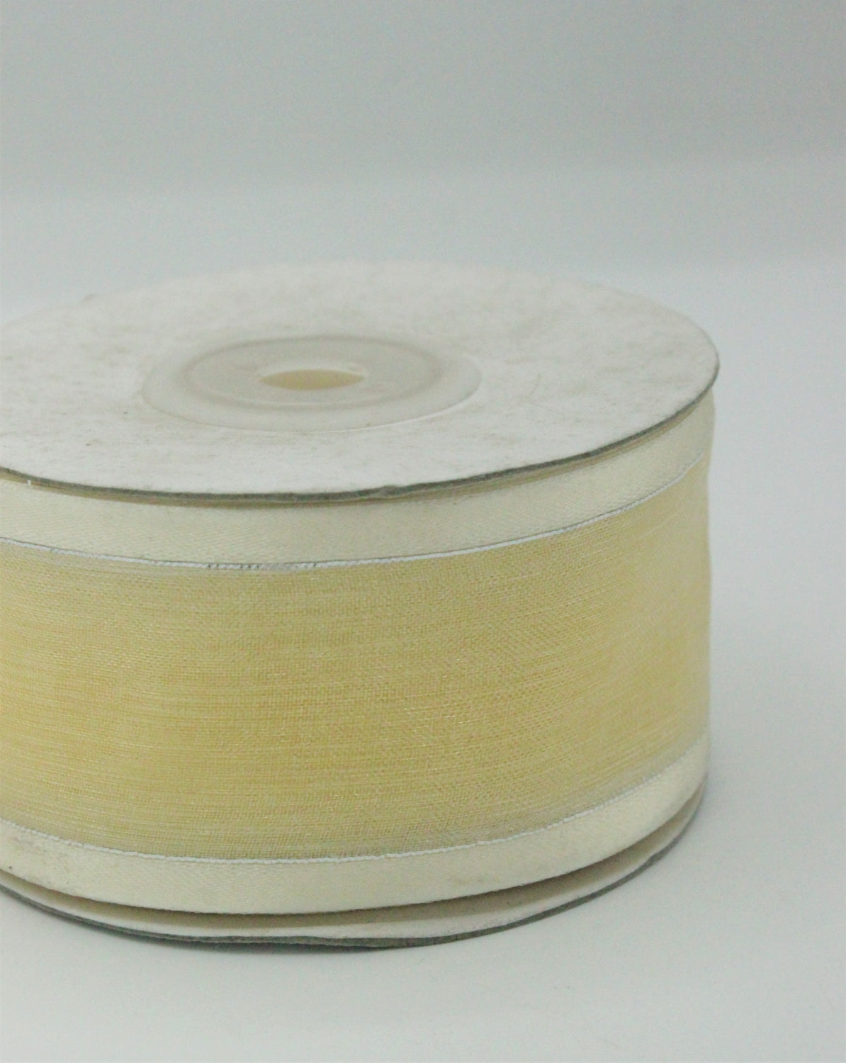 Panglica Organza Cu Margine Din Saten Si Fir Lame Argintiu,40mm, Crem