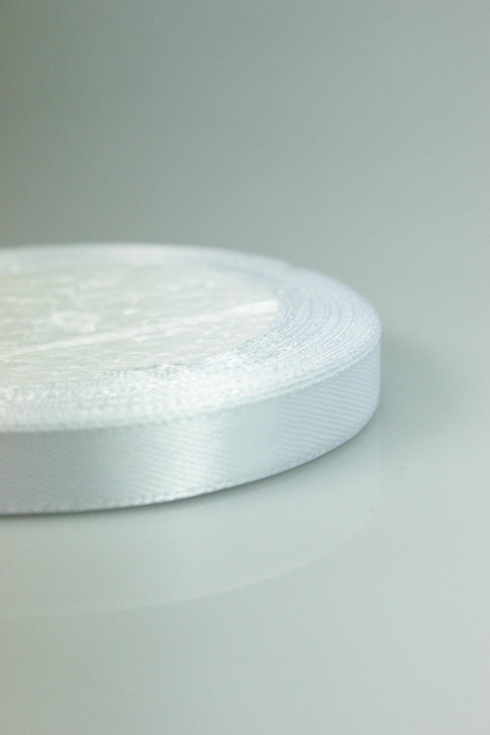 Panglica Saten 10mm, Alb, 22m/Rola
