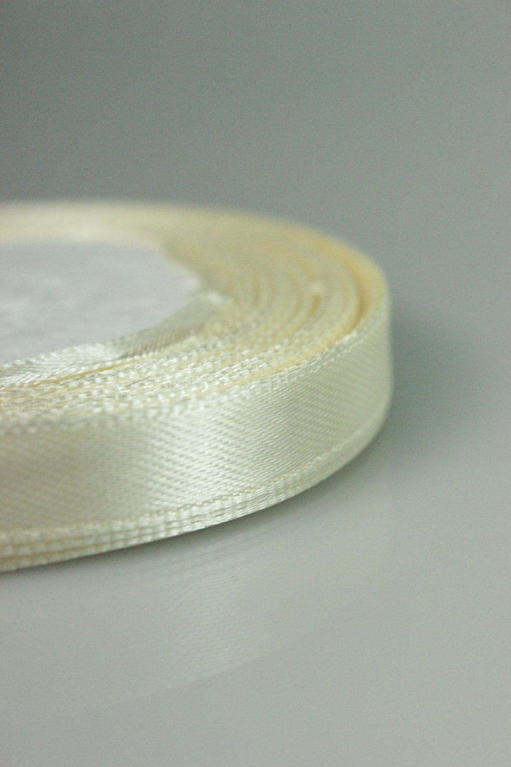 Panglica Saten 10mm, Crem, 22m/Rola