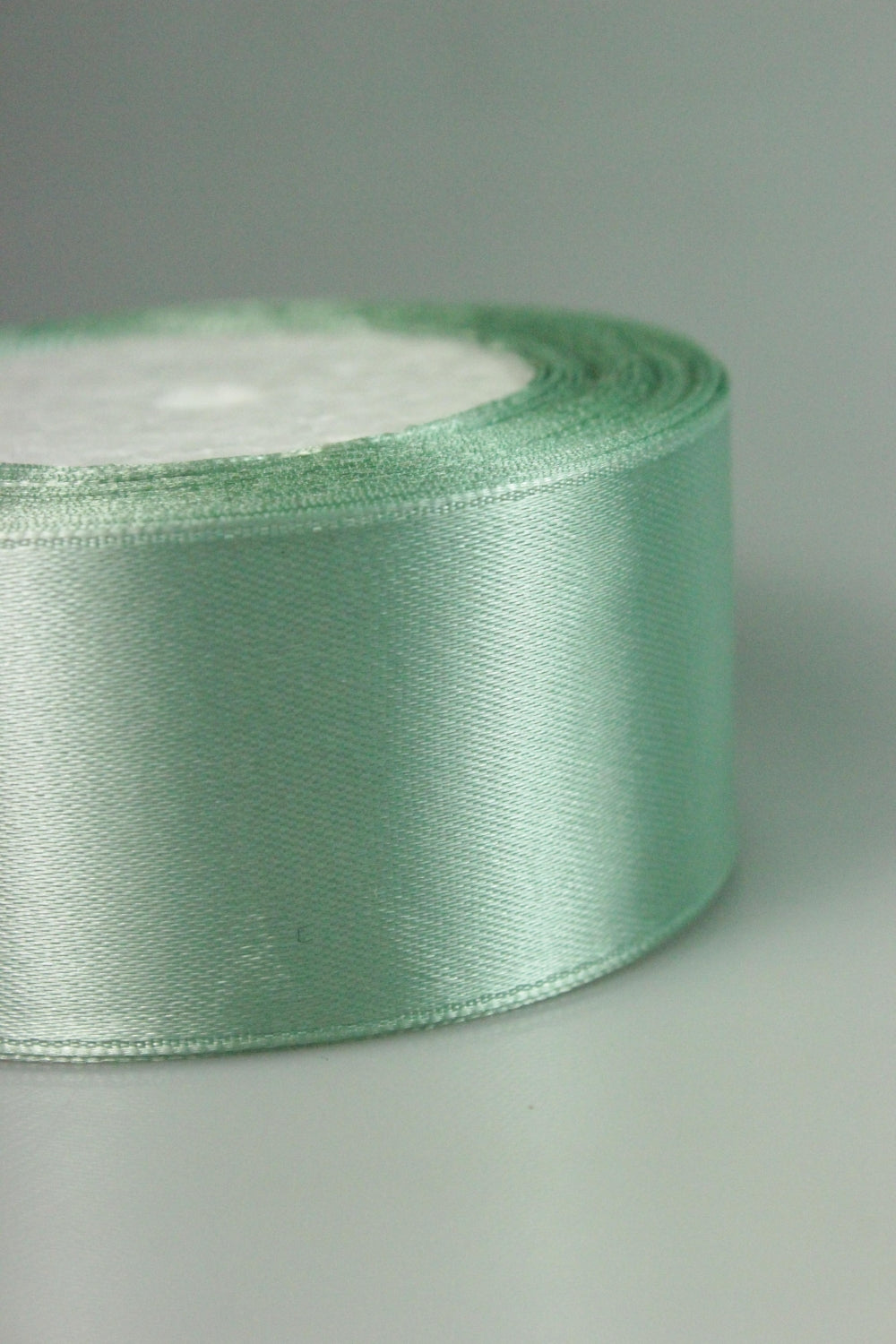 Panglica Saten 38mm, Vernil, 22m/Rola