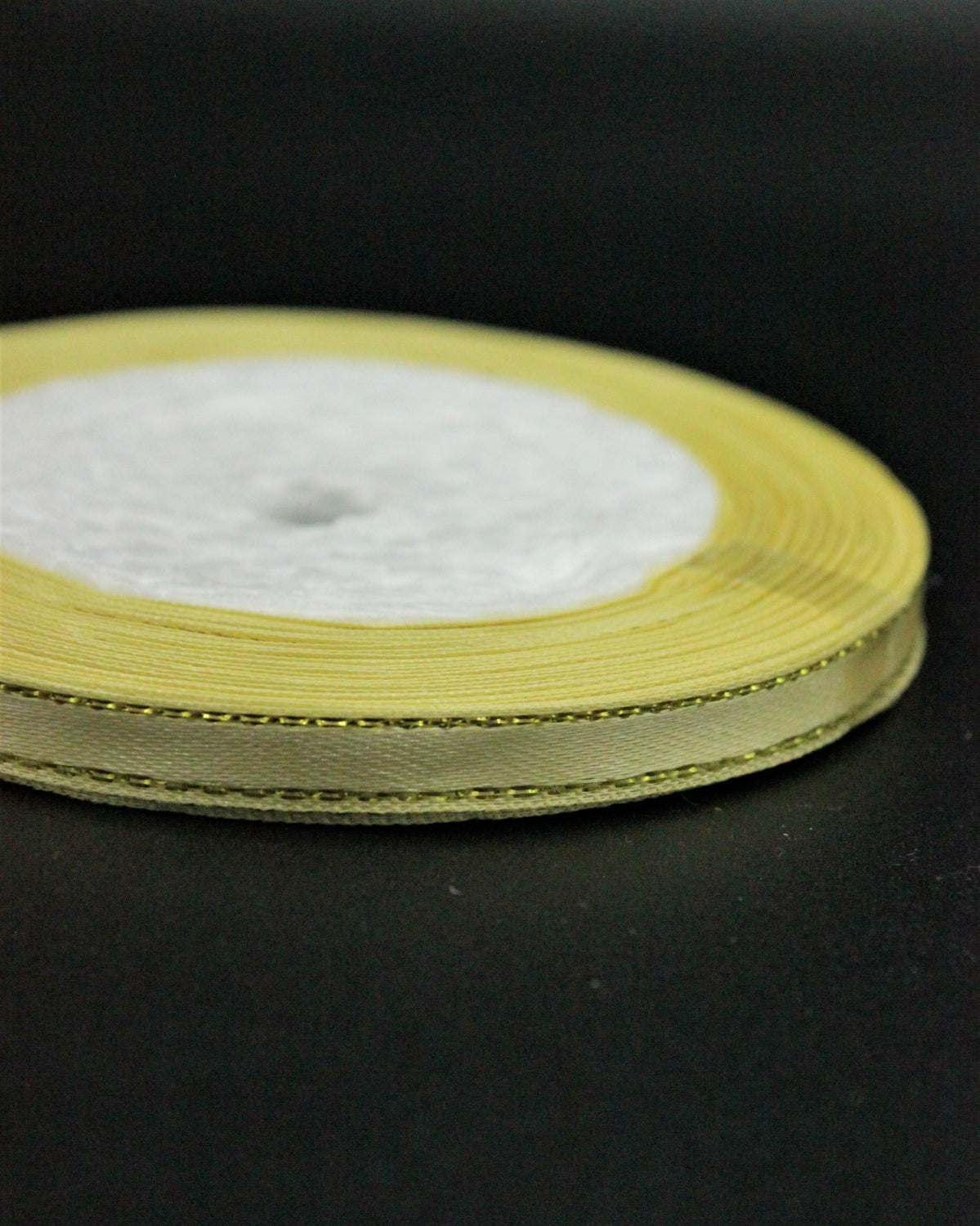 Panglica Saten Cu Fir Lame, 7mm,  Bej (Rola-23m)
