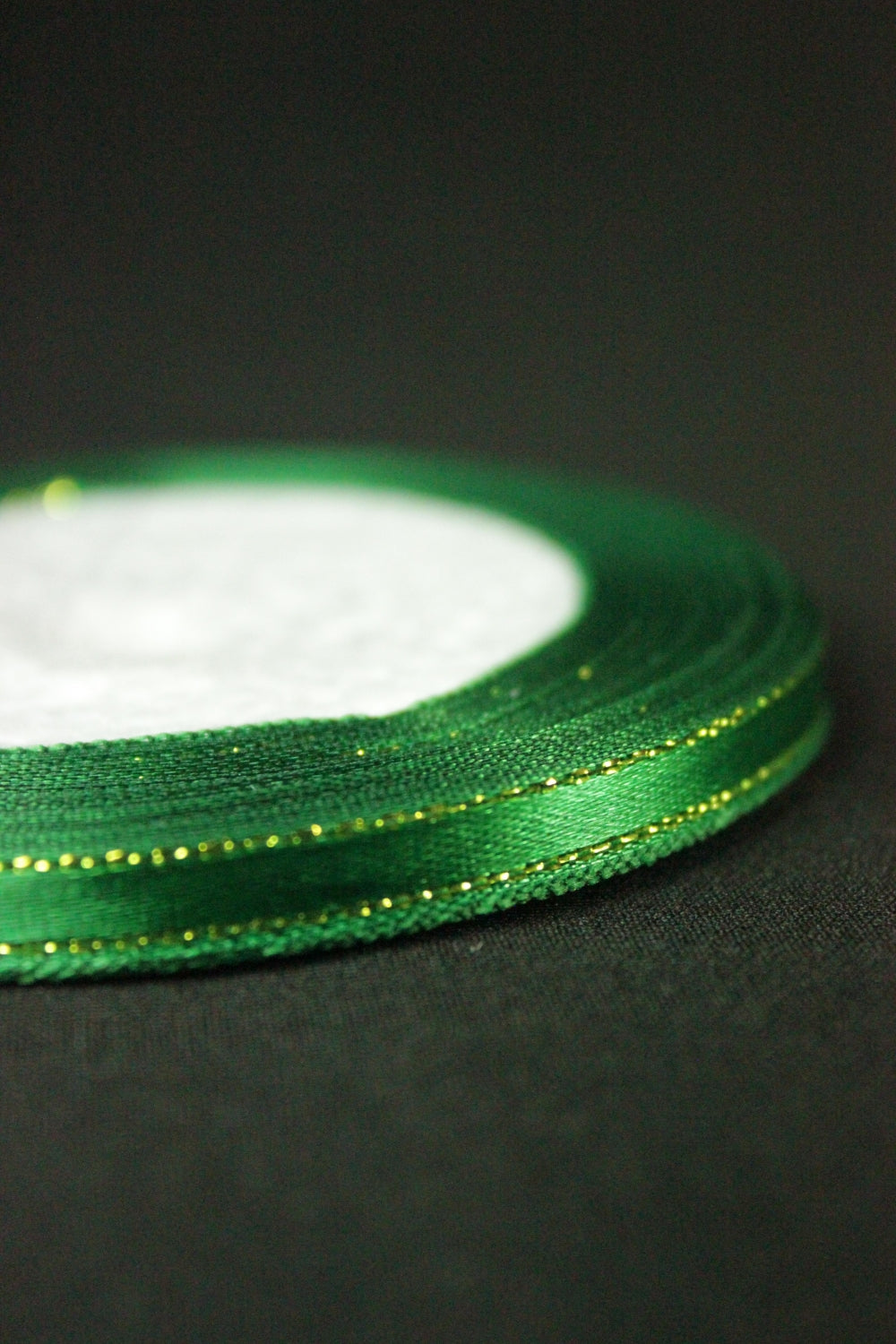 Panglica Saten Cu Fir Lame, 7mm, Verde (Rola-23m)