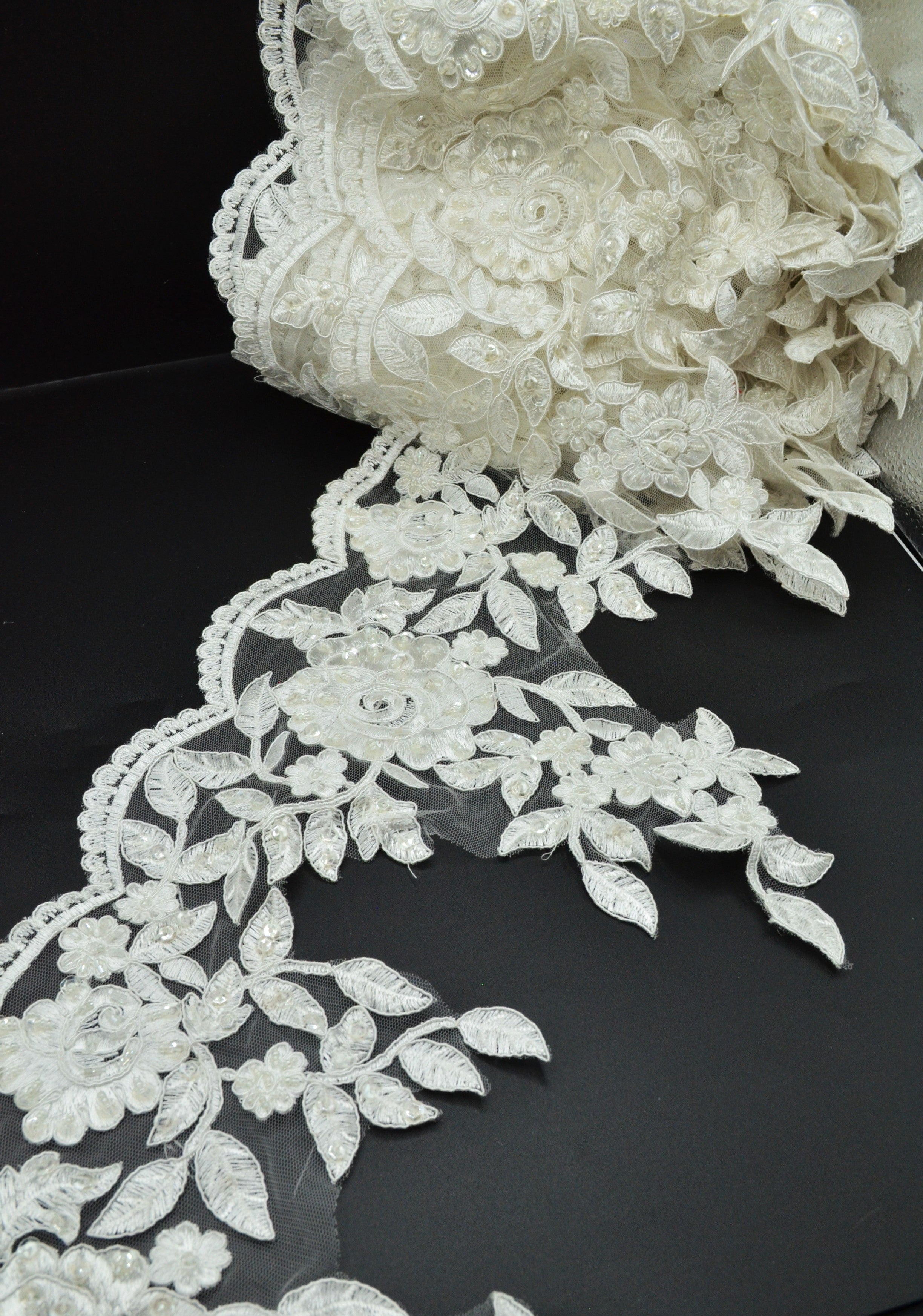Broderie Cu Margele Ivoire, 23cm