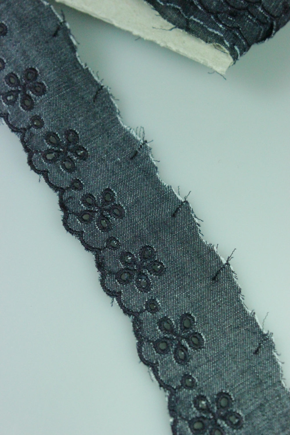 Pasmanterie Blug Cu Broderie, 40mm