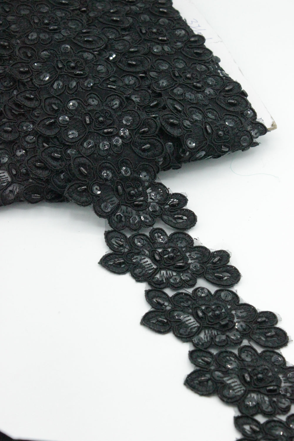Pasmanterie Brodata Cu Margele Si Paiete, 9cm, Negru