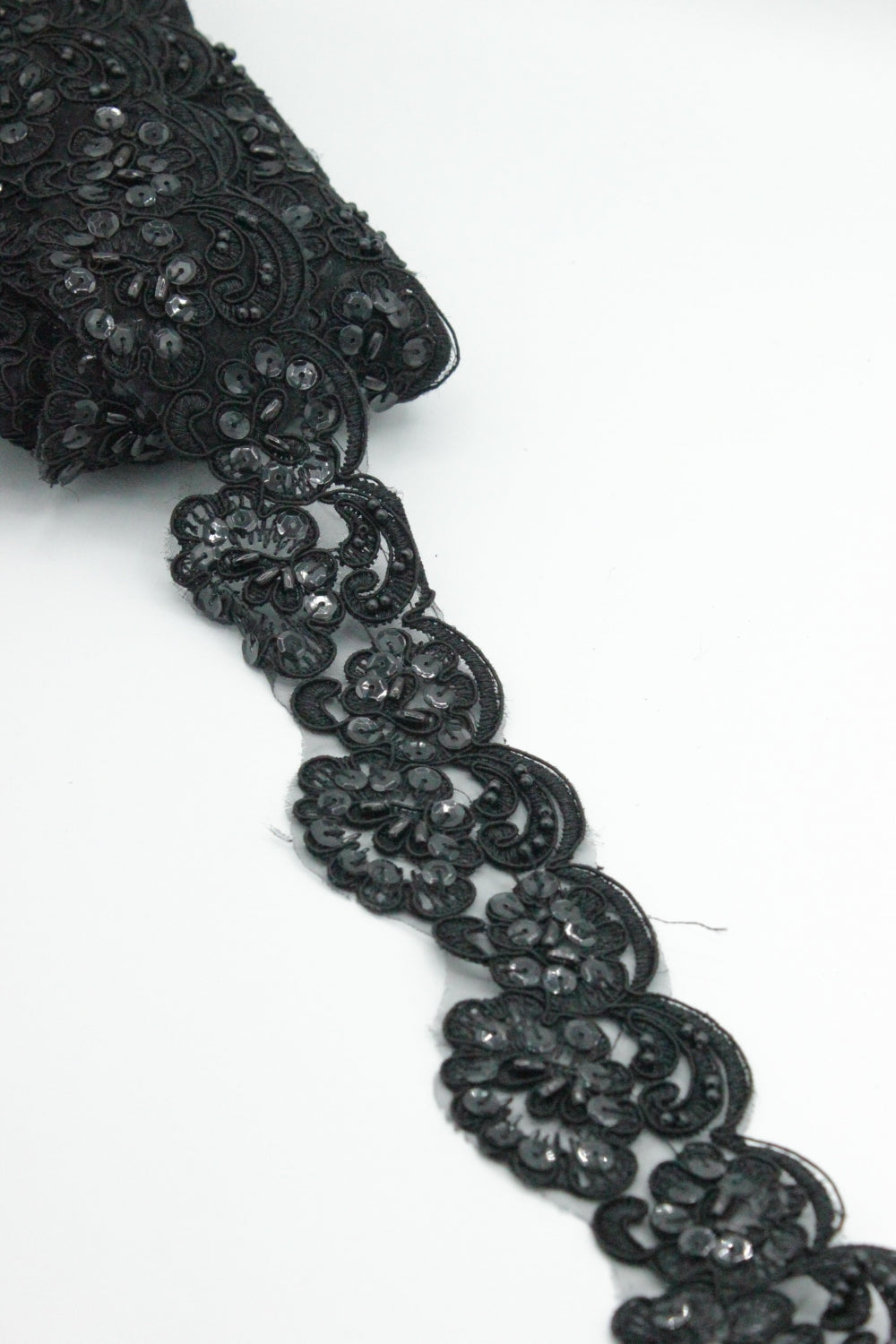 Pasmanterie Brodata Cu Margele Si Paiete, 5cm, Negru