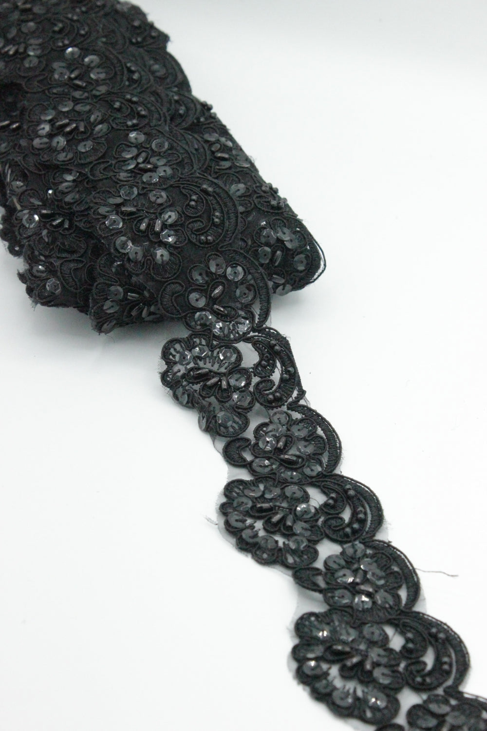 Pasmanterie Brodata Cu Margele Si Paiete, 5cm, Negru
