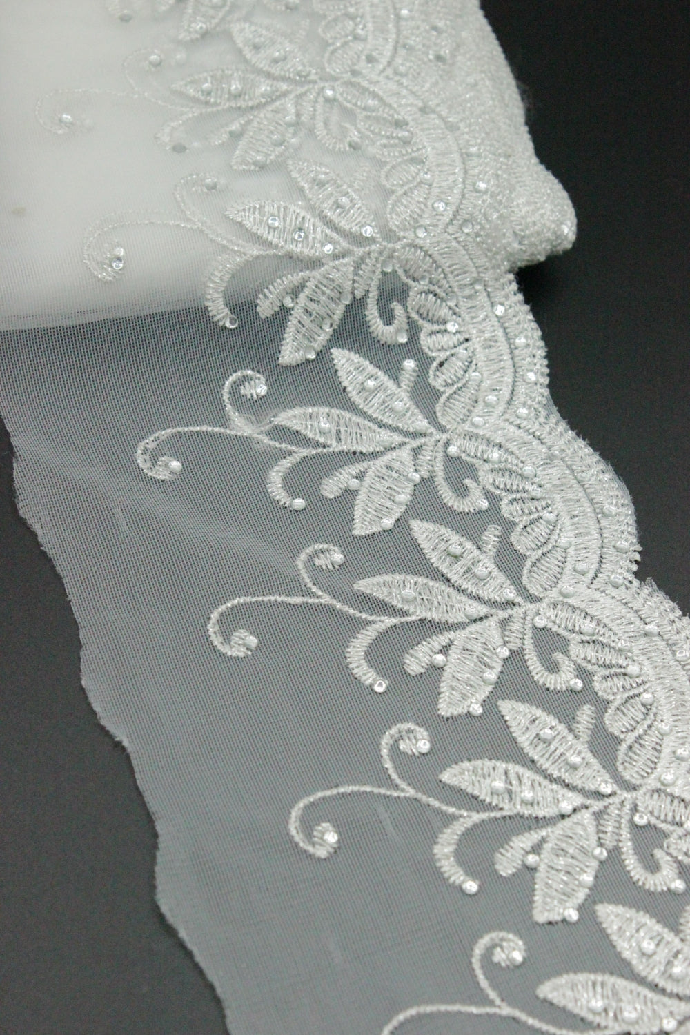 Pasmanterie Brodata Cu Pietre, 14cm. Argintiu